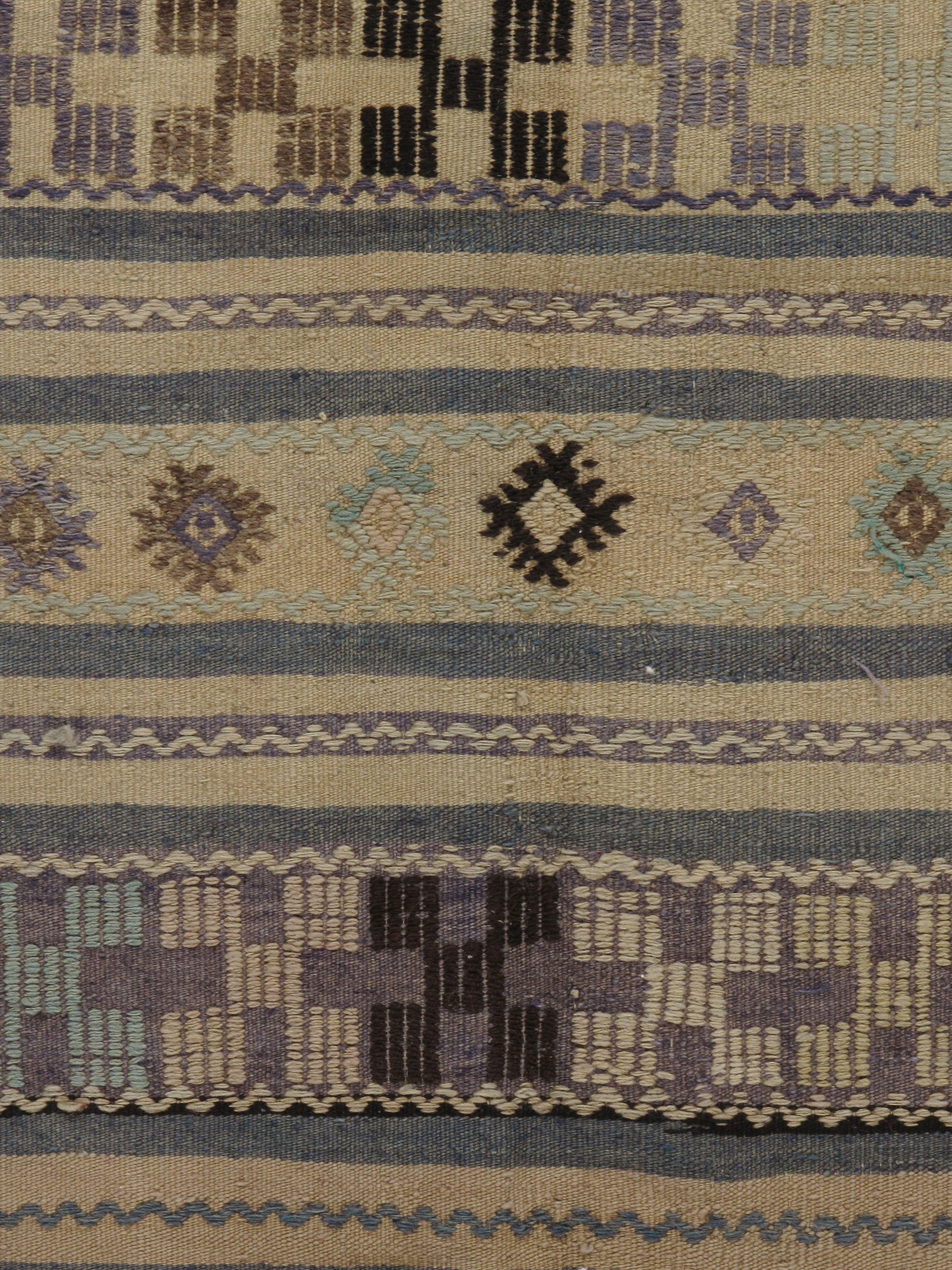 Hand-Woven Vintage Turkish Flat-Weave Jajim Kilim Rug  5'1 x 7'8 For Sale