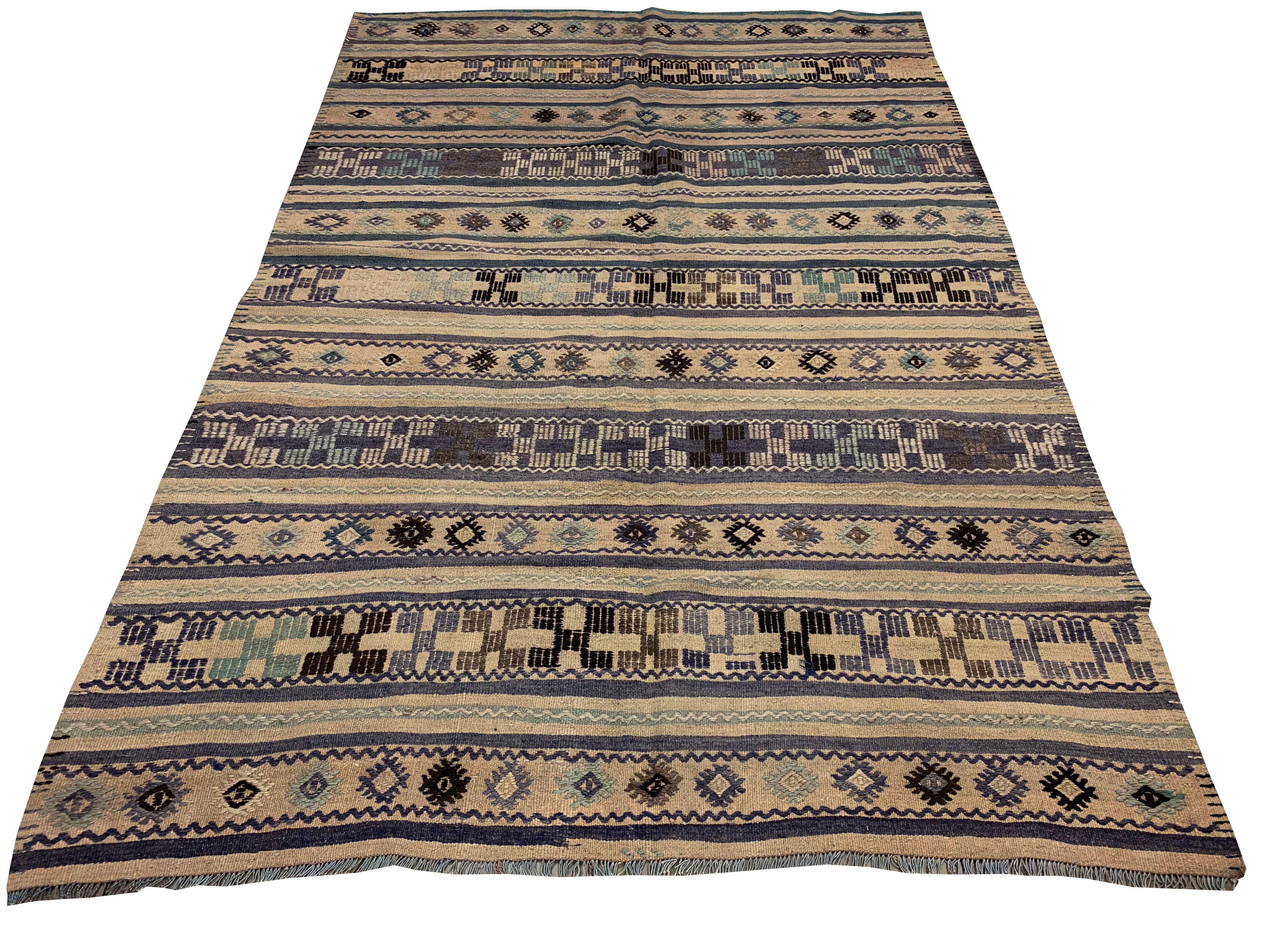 Türkischer Flachgeweber Jajim Kelim-Teppich im Vintage-Stil  5'1 x 7'8 (Wolle) im Angebot