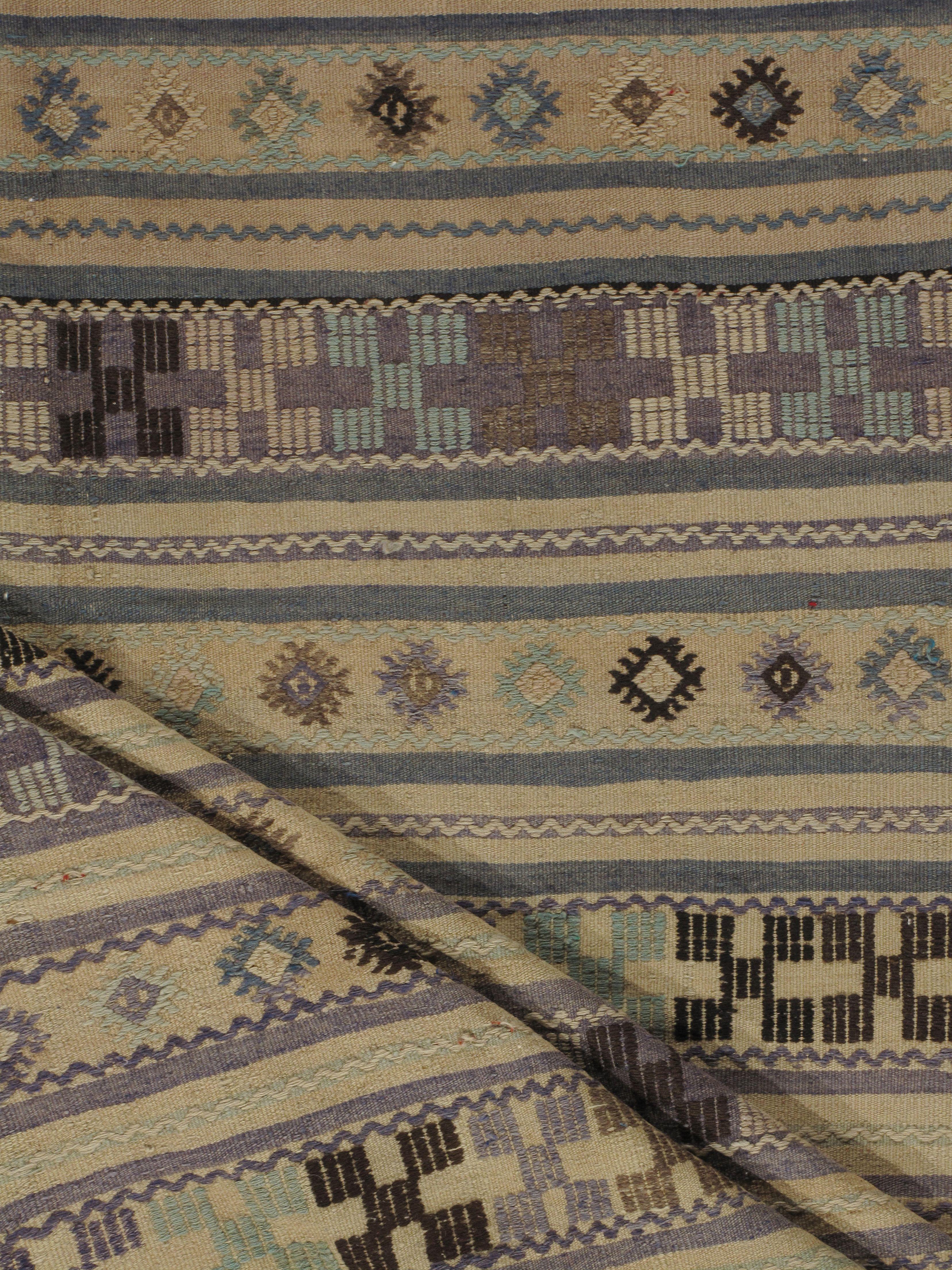 Vintage Turkish Flat-Weave Jajim Kilim Rug  5'1 x 7'8 For Sale 2