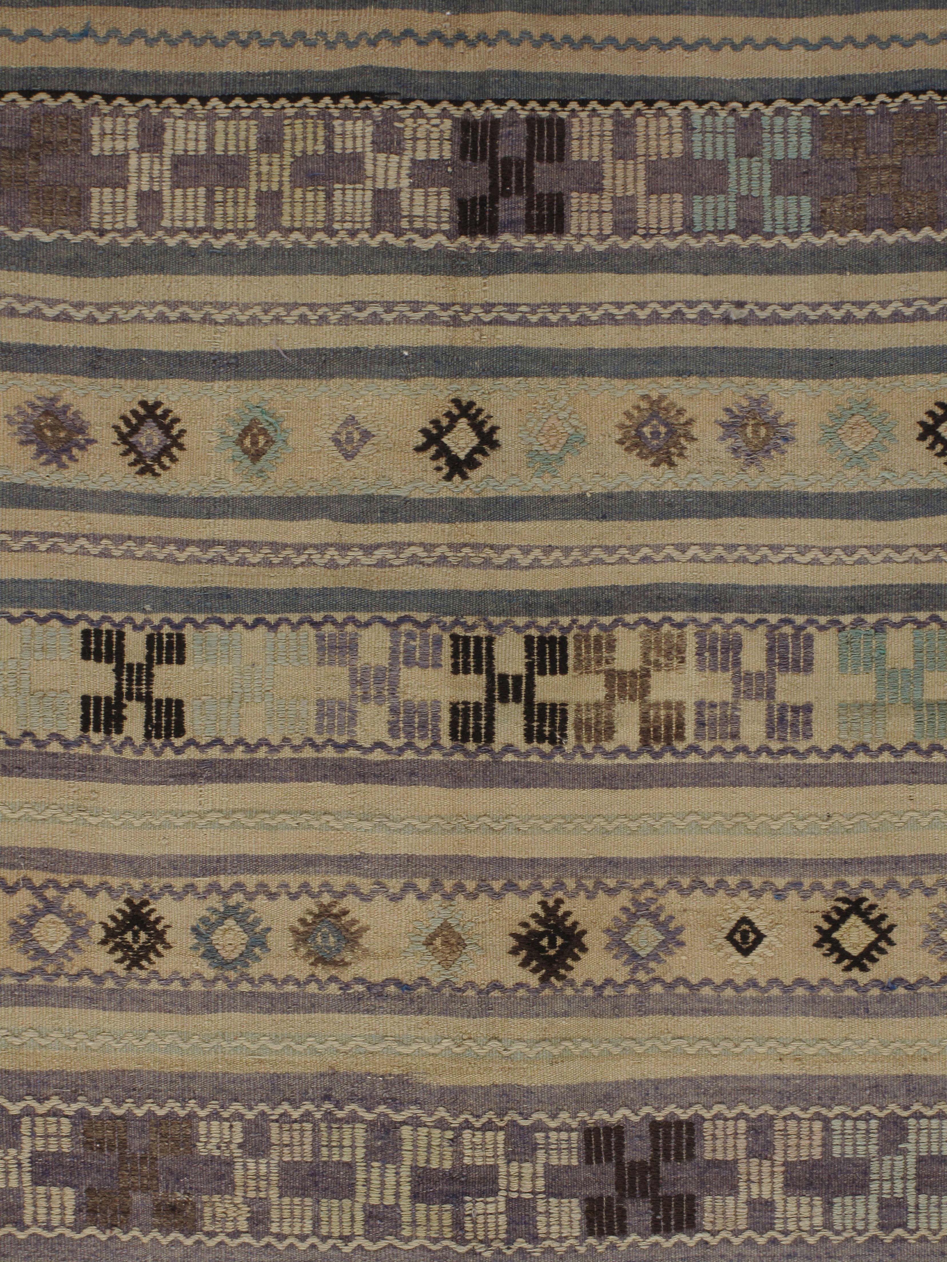 Vintage Turkish Flat-Weave Jajim Kilim Rug  5'1 x 7'8 For Sale 3