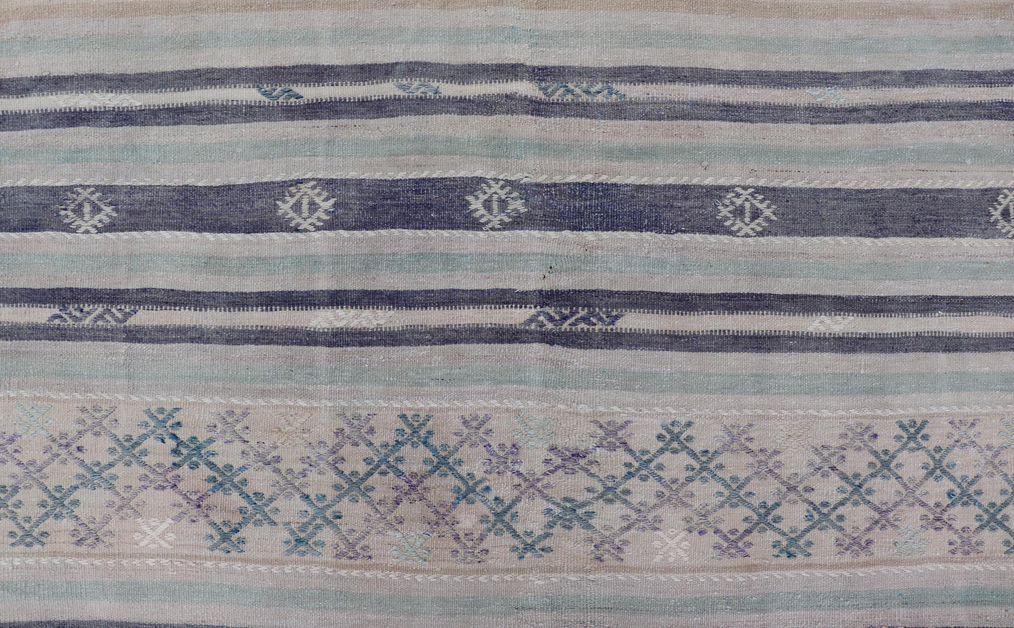 Vintage Turkish Flat-Weave L. Green, Taupe, butter, Lavender & Ink Blue In Good Condition For Sale In Atlanta, GA