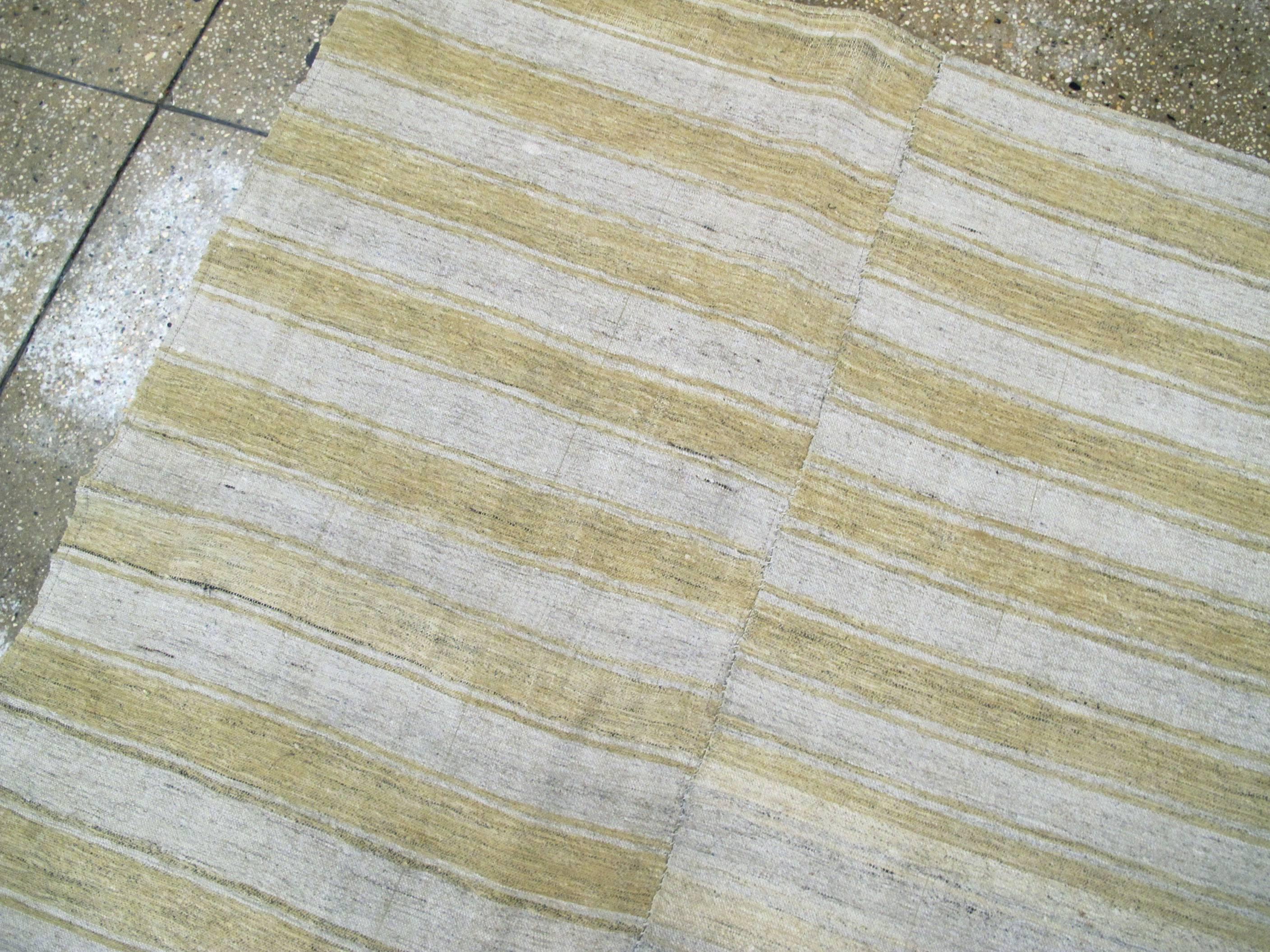 Türkischer Flachgewebe-Teppich im Vintage-Stil (20. Jahrhundert) im Angebot