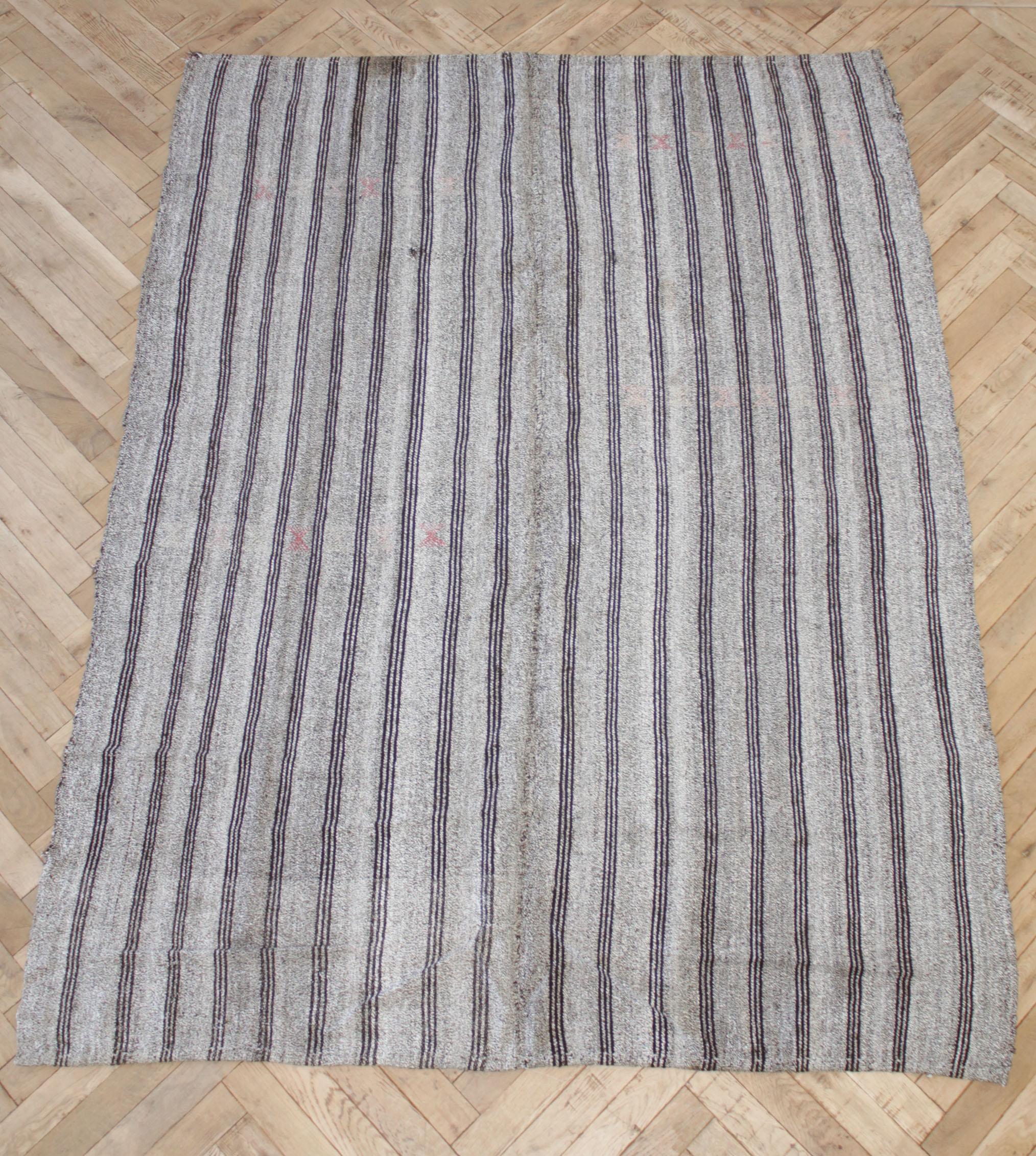 20th Century Vintage Turkish Flat-Weave Rug with Stripes For Sale