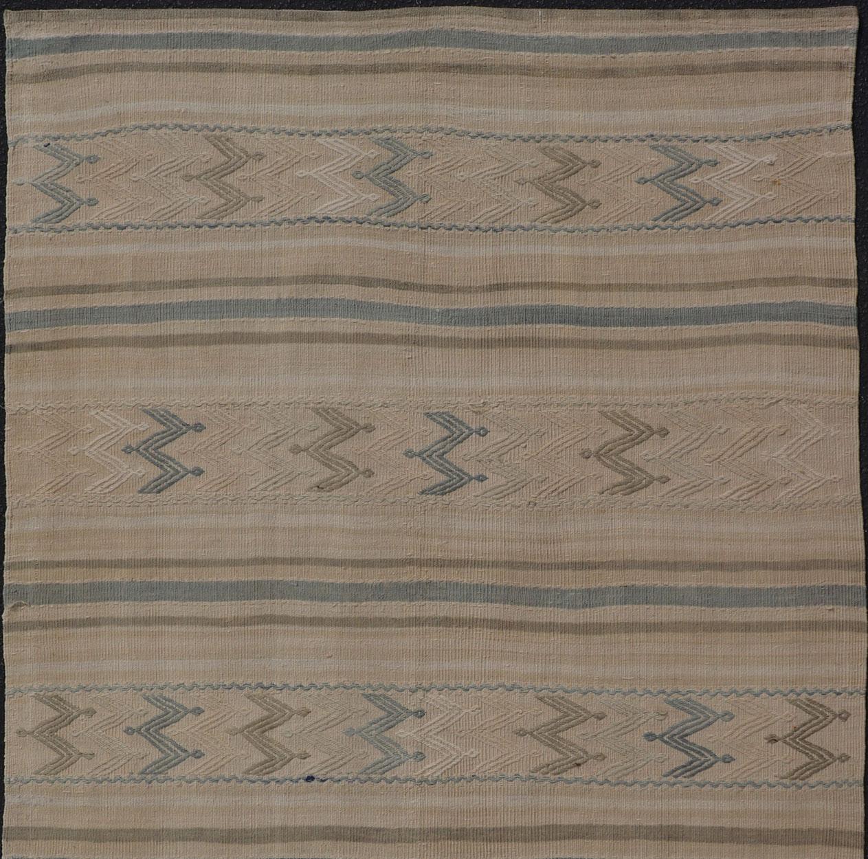 Vintage Turkish Flat-Weave with Embroideries in Earth Tones and Blue For Sale 1