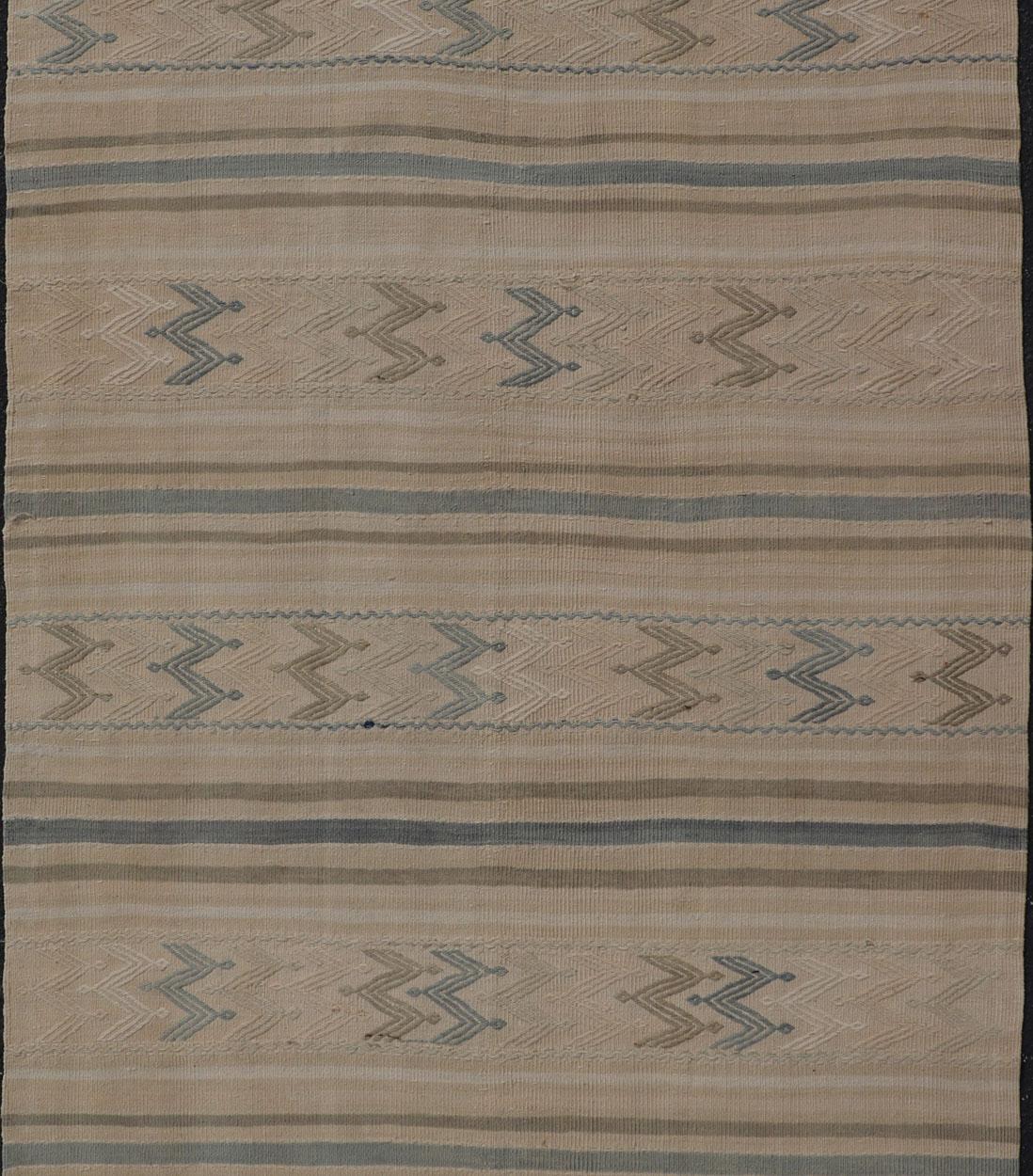 Vintage Turkish Flat-Weave with Embroideries in Earth Tones and Blue For Sale 2