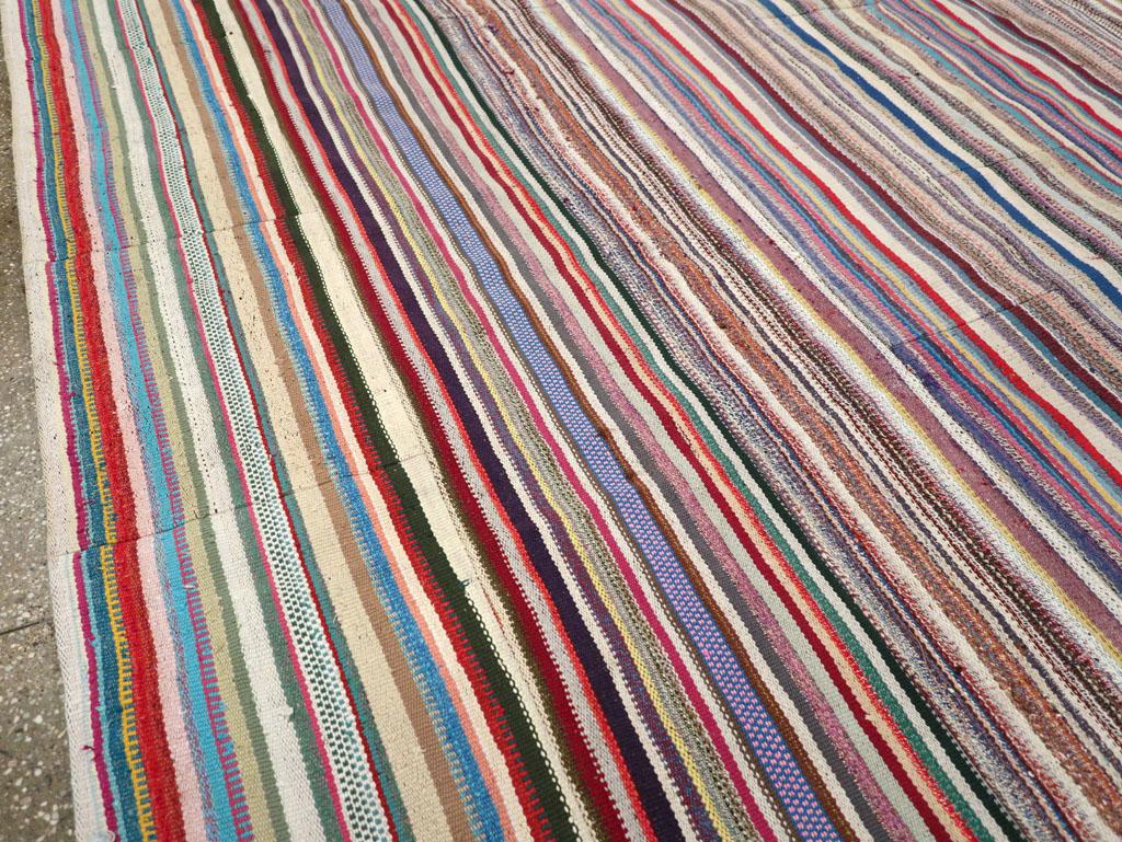 Hand-Woven Vintage Turkish Flatweave Kilim Room Size Carpet For Sale