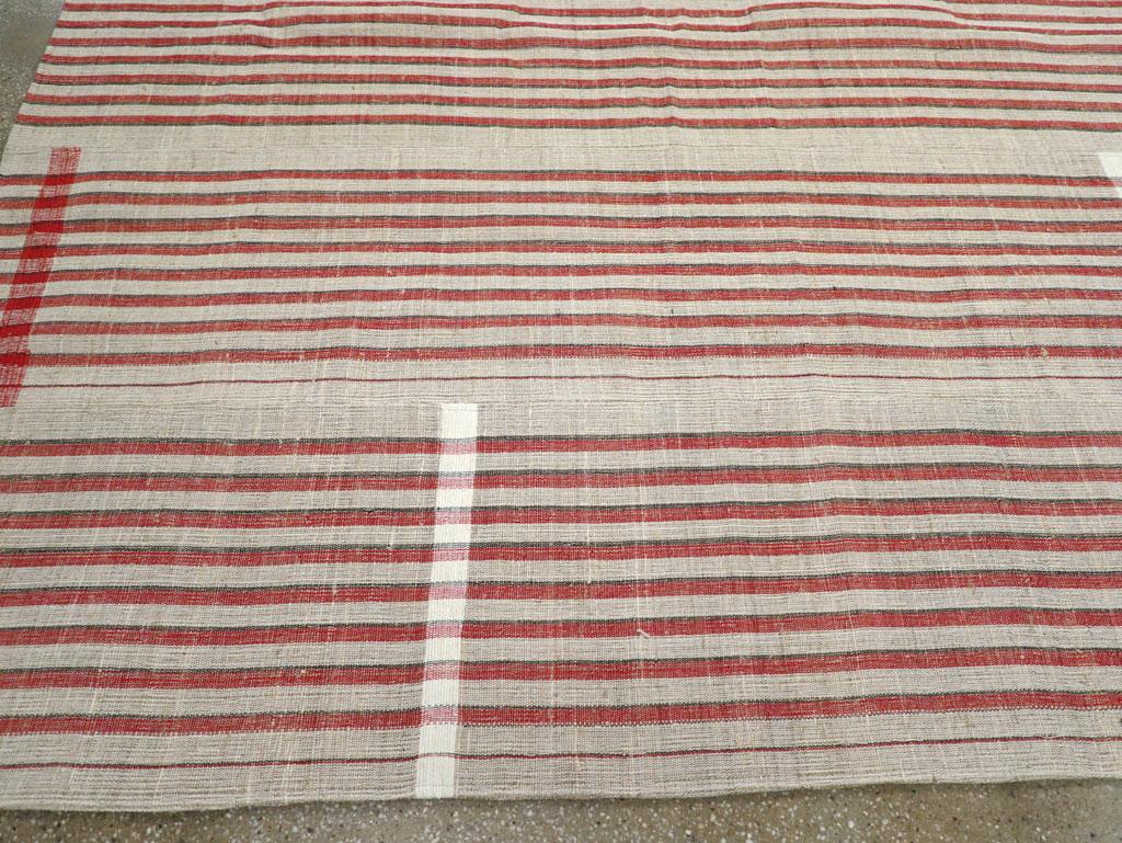 20th Century Vintage Turkish Flatweave Kilim Room Size Carpet For Sale