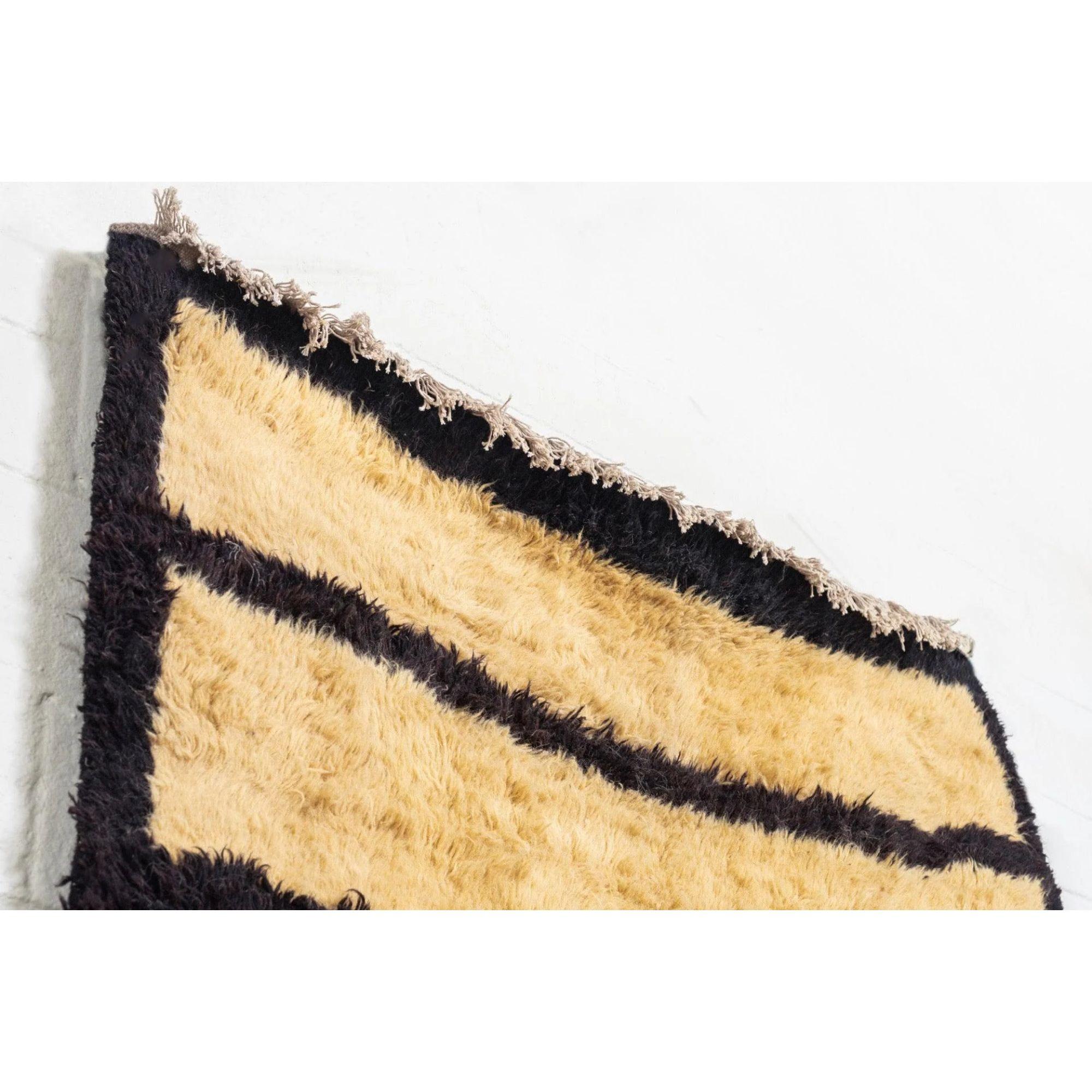 20th Century Vintage Turkish Floor Rug in Beige and Black Striped Shaggy Wool For Sale
