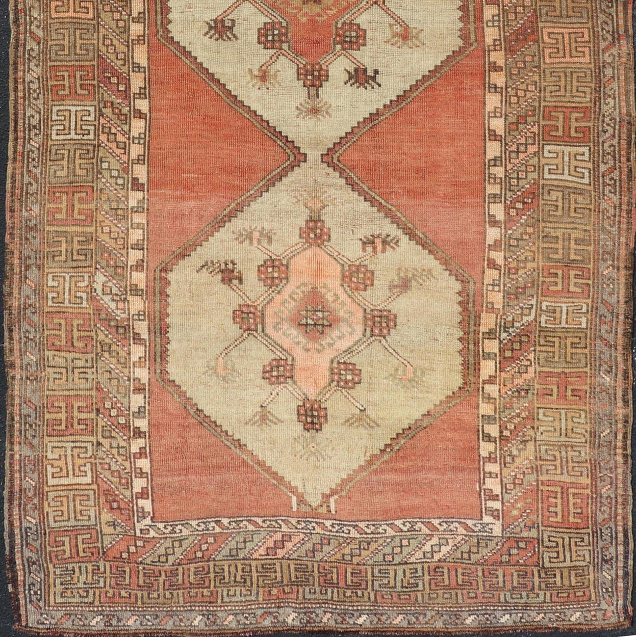 Tapis Vintage Turc Gallery Kars avec Crème Douce et Terracotta 5'5