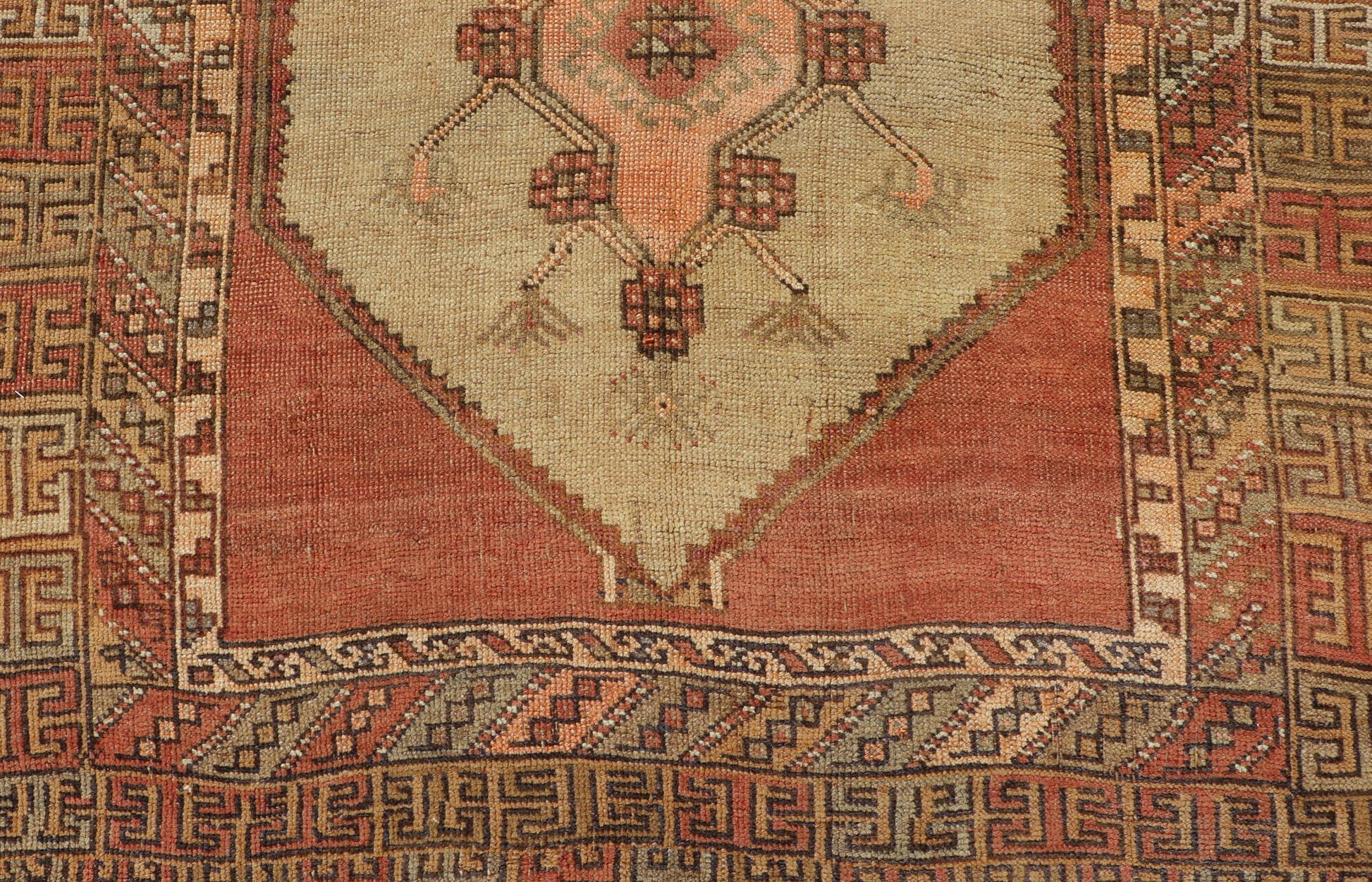 Oushak Tapis Vintage Turc Gallery Kars avec Crème Douce et Terracotta 5'5