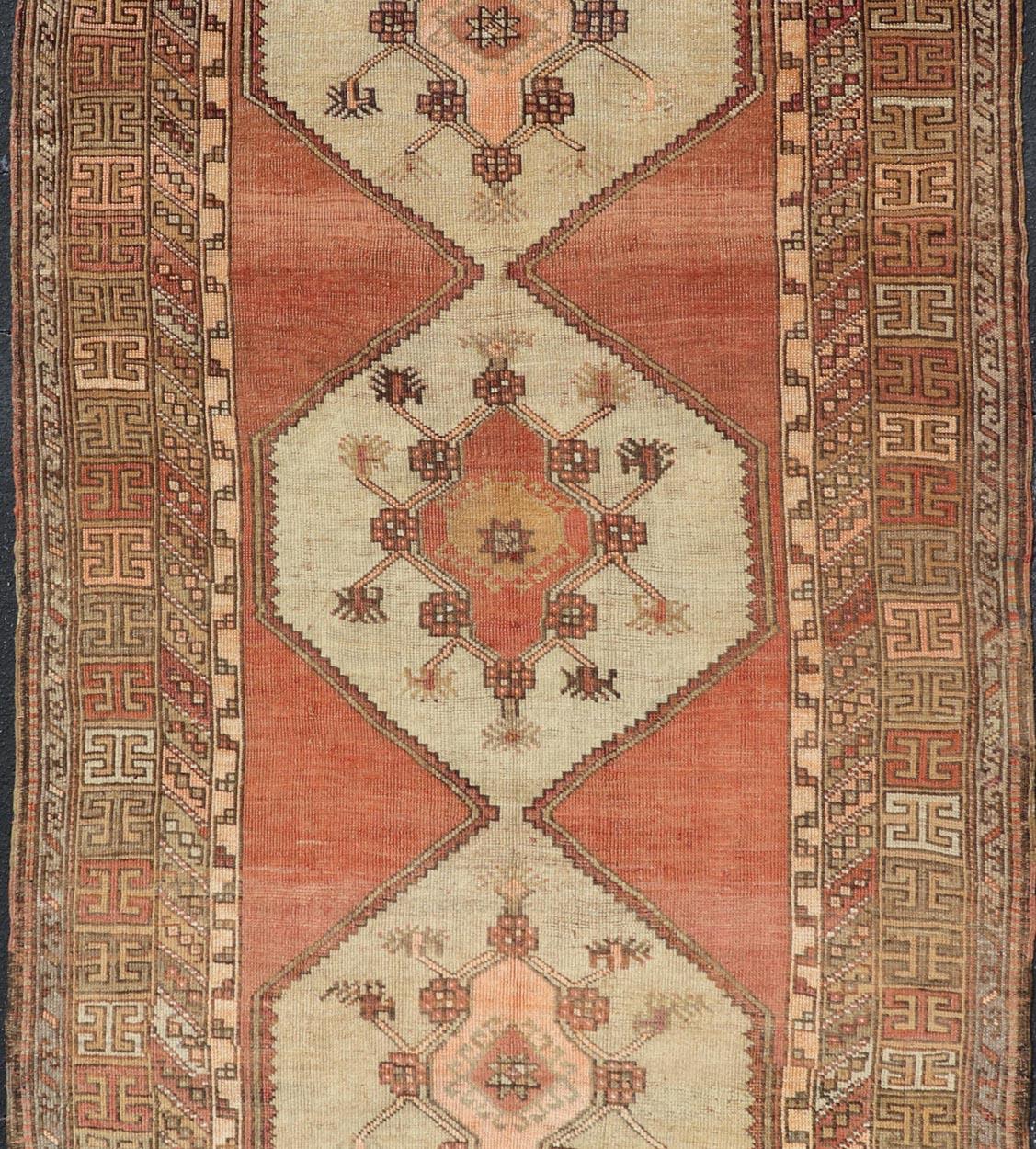 Tapis Vintage Turc Gallery Kars avec Crème Douce et Terracotta 5'5