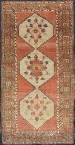 Alfombra Turca Vintage Galería Kars Crema Suave y Terracota 5'5" x 11'2