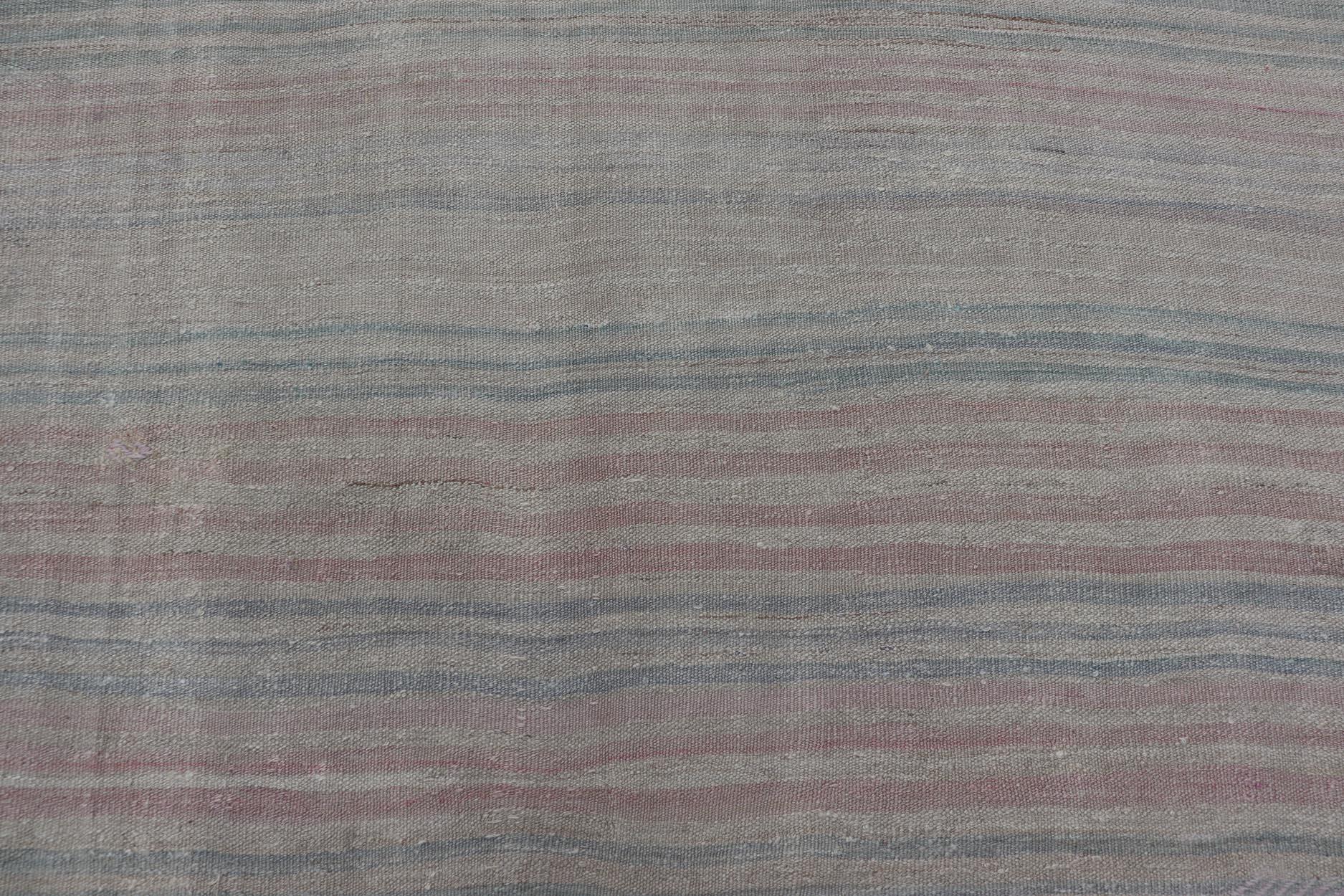 Tessuto a mano Vintage Rug & Kilim turco a strisce morbide e pastello 6'10 x 11'6 in vendita