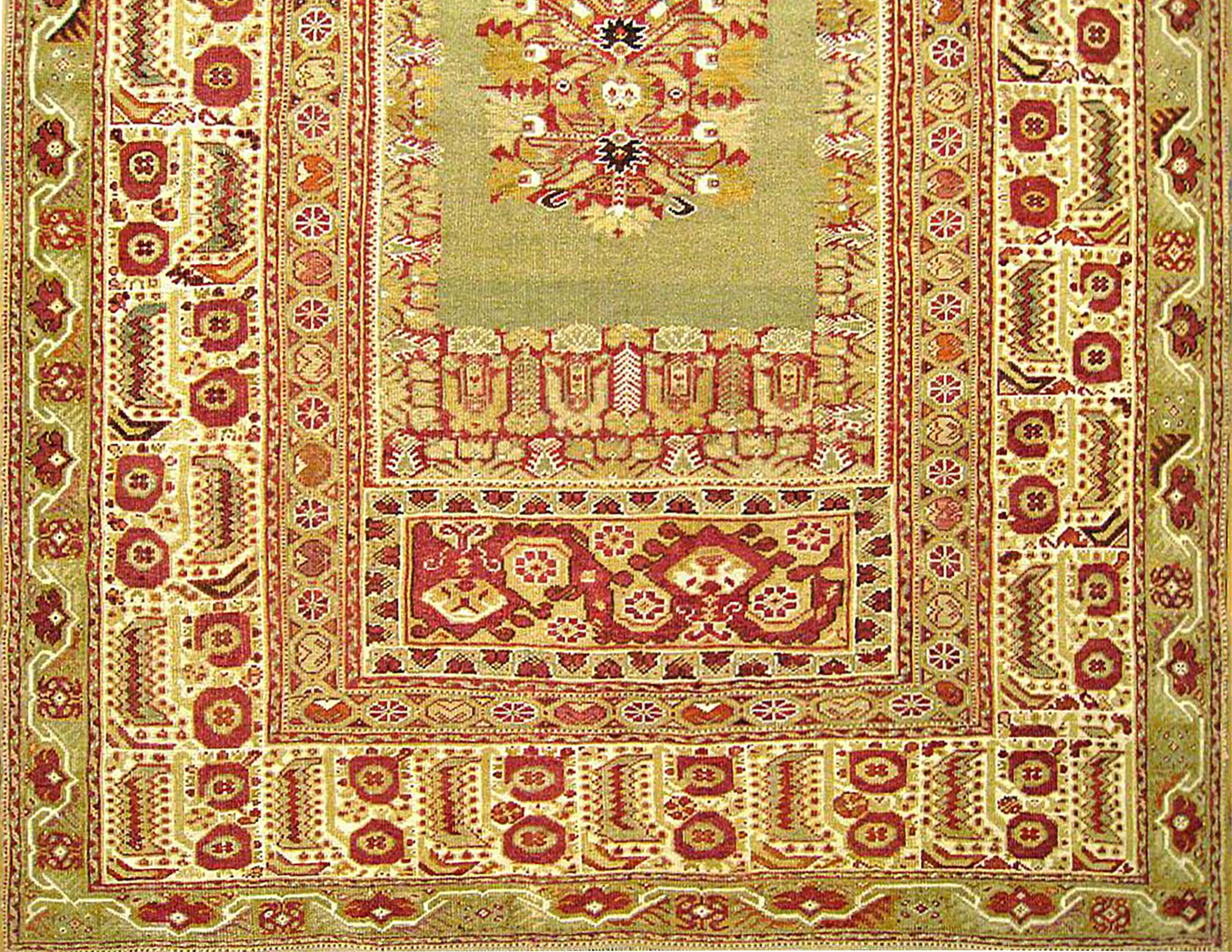 Vintage Turkish Ghiordes Oriental Carpet, in Small Size w/ Central Medallion In Good Condition For Sale In New York, NY