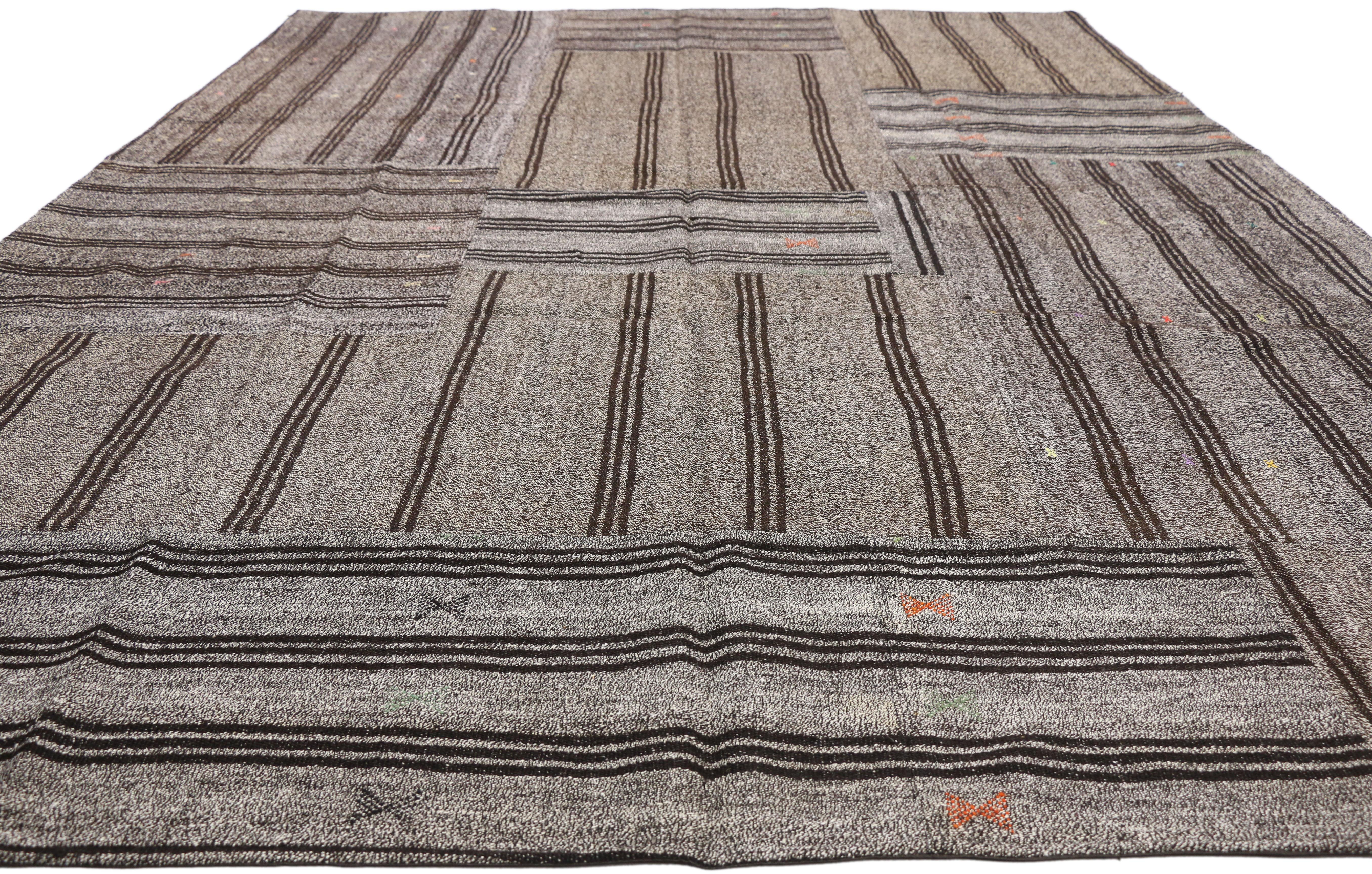 Vintage Turkish Gray Flatweave Kilim Rug with Black Stripes, Flat-weave Rug In Good Condition In Dallas, TX