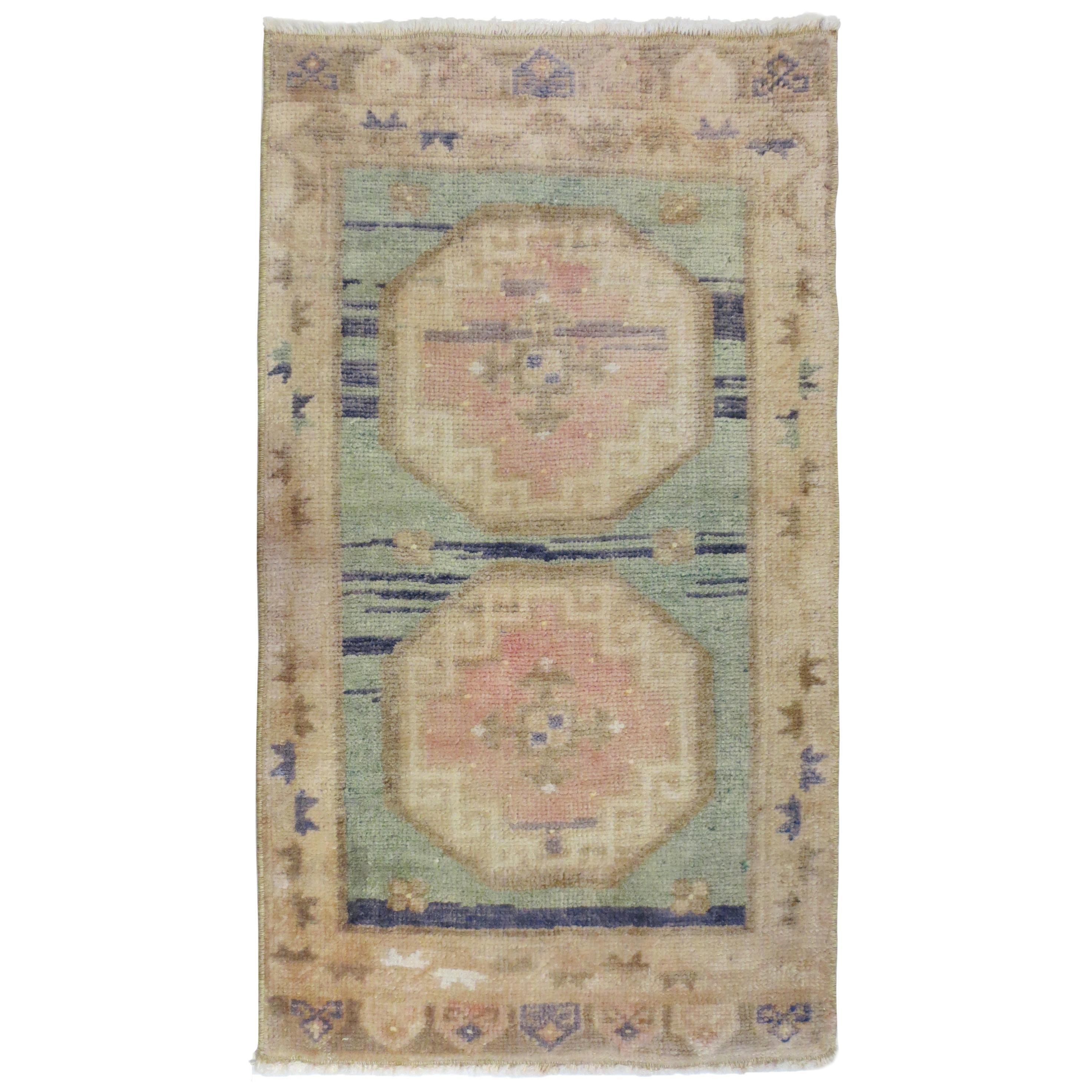 Vintage Turkish Rug For Sale at 1stDibs