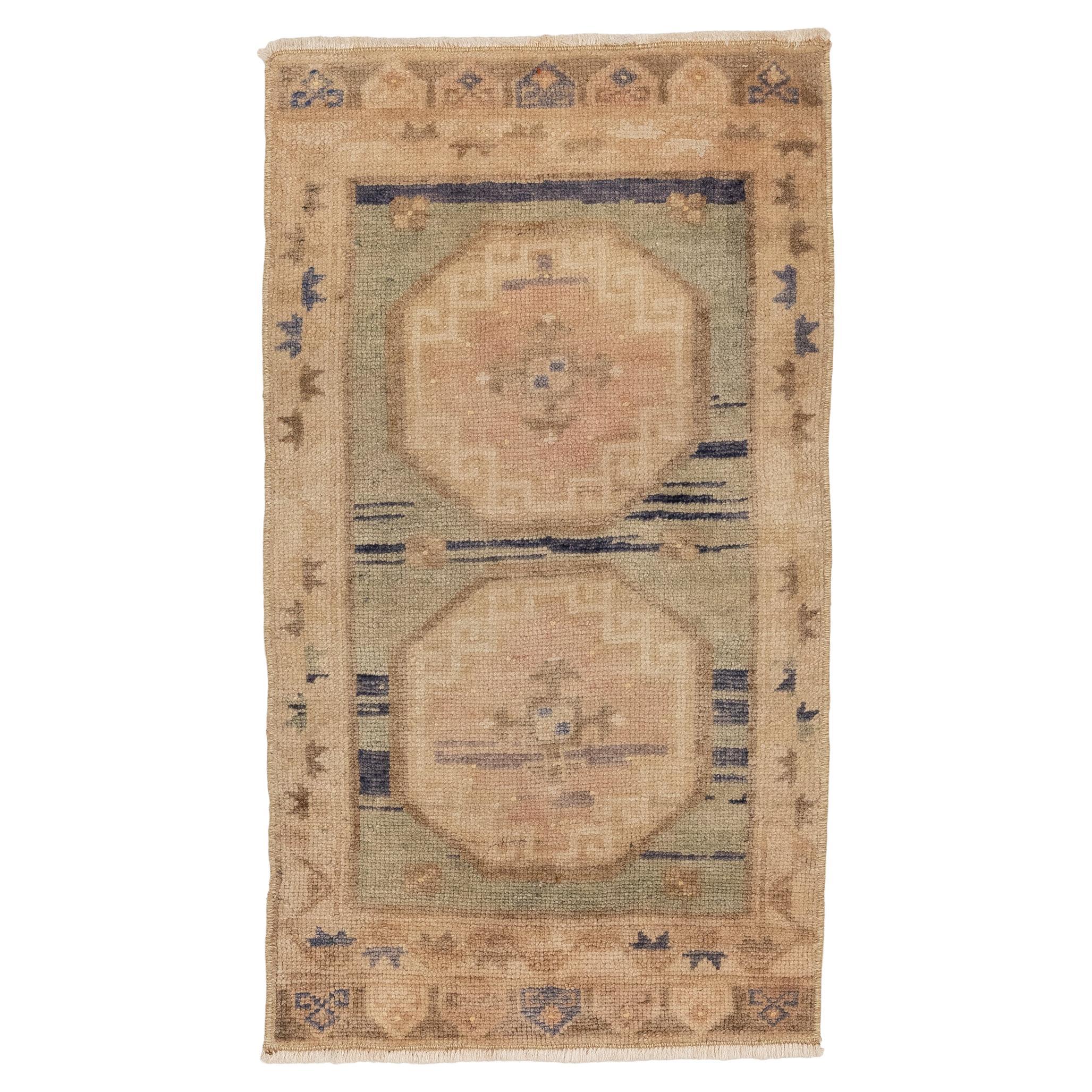 Tapis de Turquie vert vintage