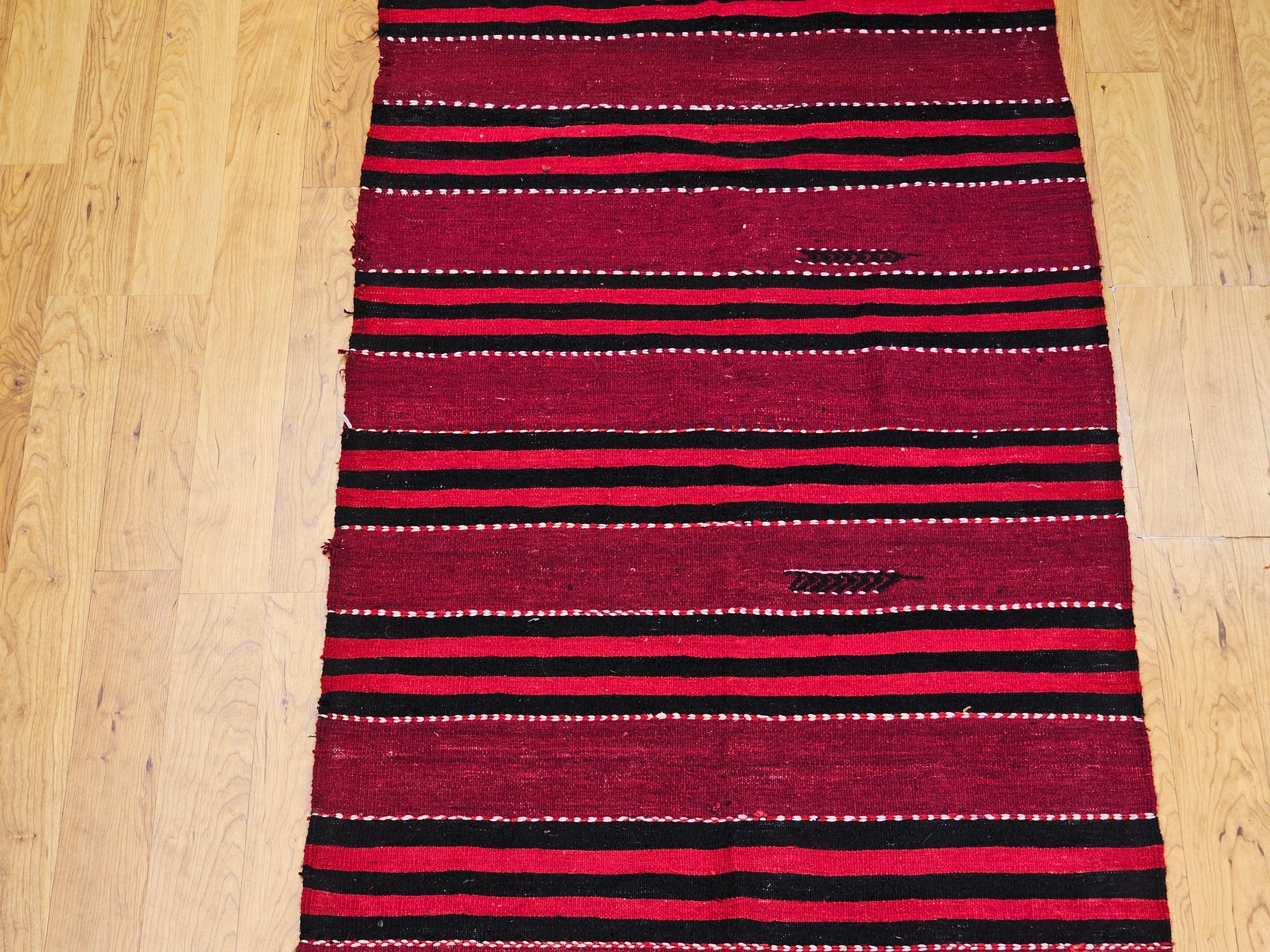 Vintage Turkish Hand Woven Kilim Runner In Good Condition For Sale In Barrington, IL