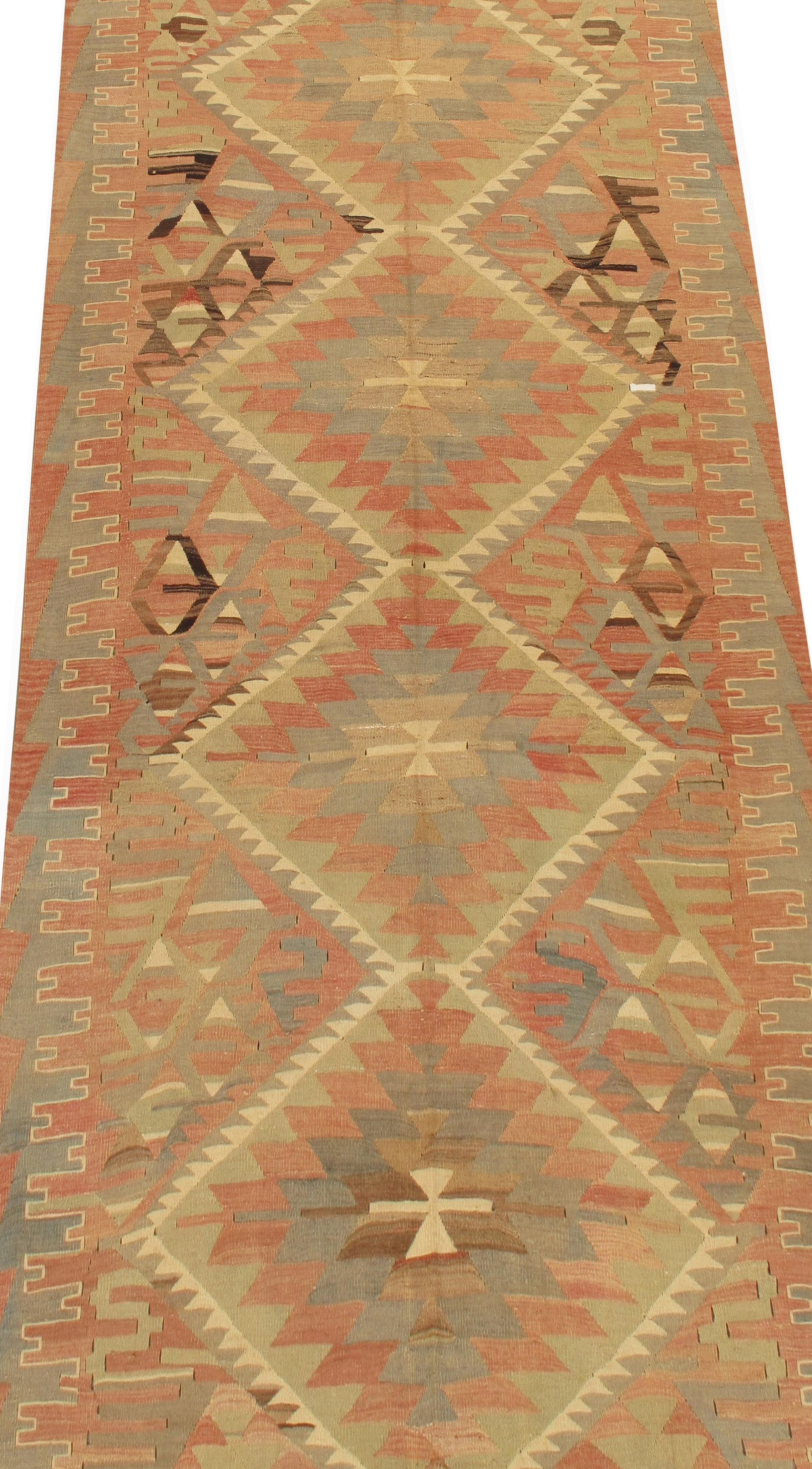 Türkischer handgewebter Mukti-Kelim-Teppich in Farbe 5'2 x 10' (Handgewebt) im Angebot