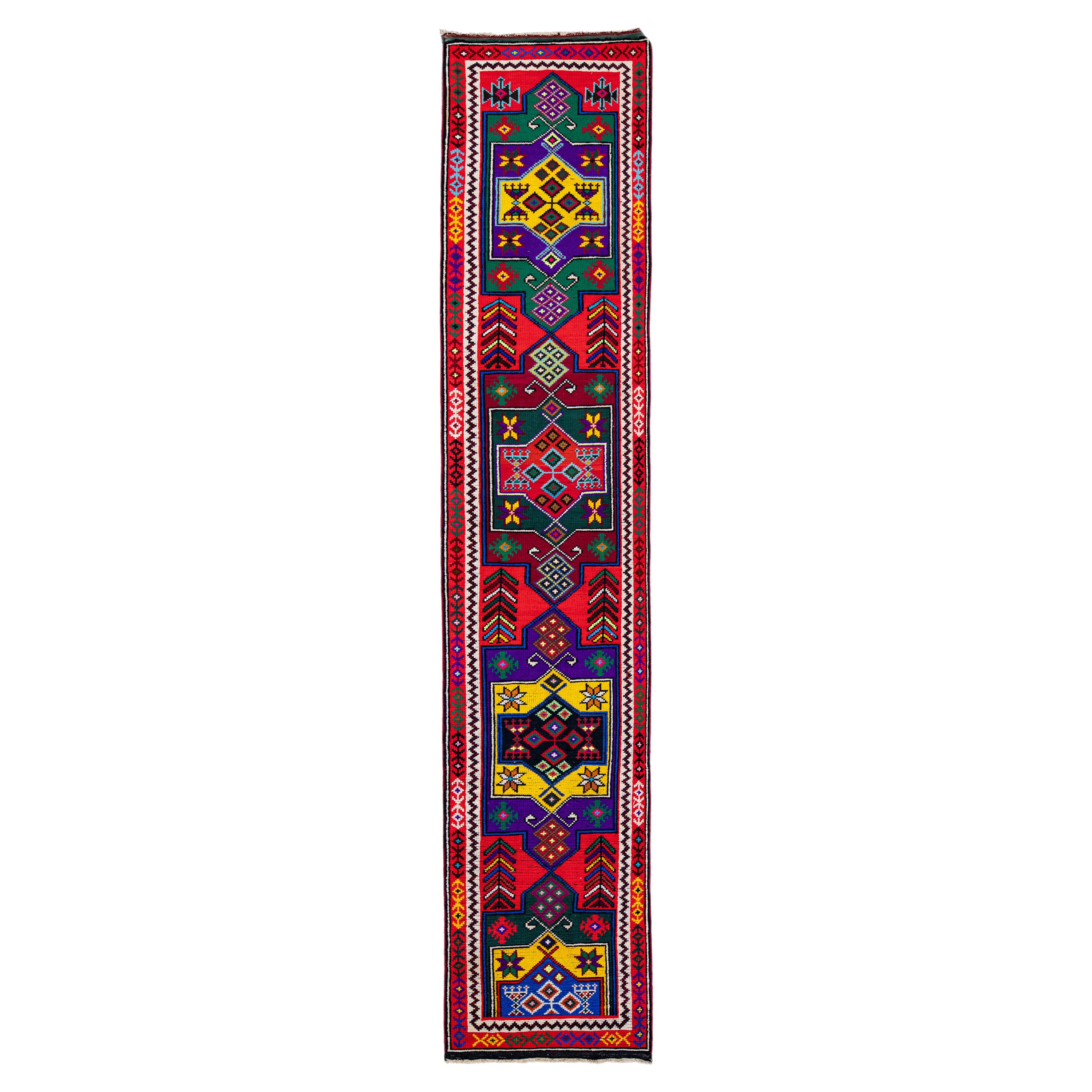 Türkischer handgefertigter Vintage-Läufer aus roter Wolle mit mehrfarbigem Stammesmuster