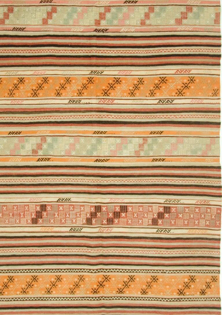 Wool Vintage Turkish Handwoven Kilim Rug  5'4 x 9'5 For Sale
