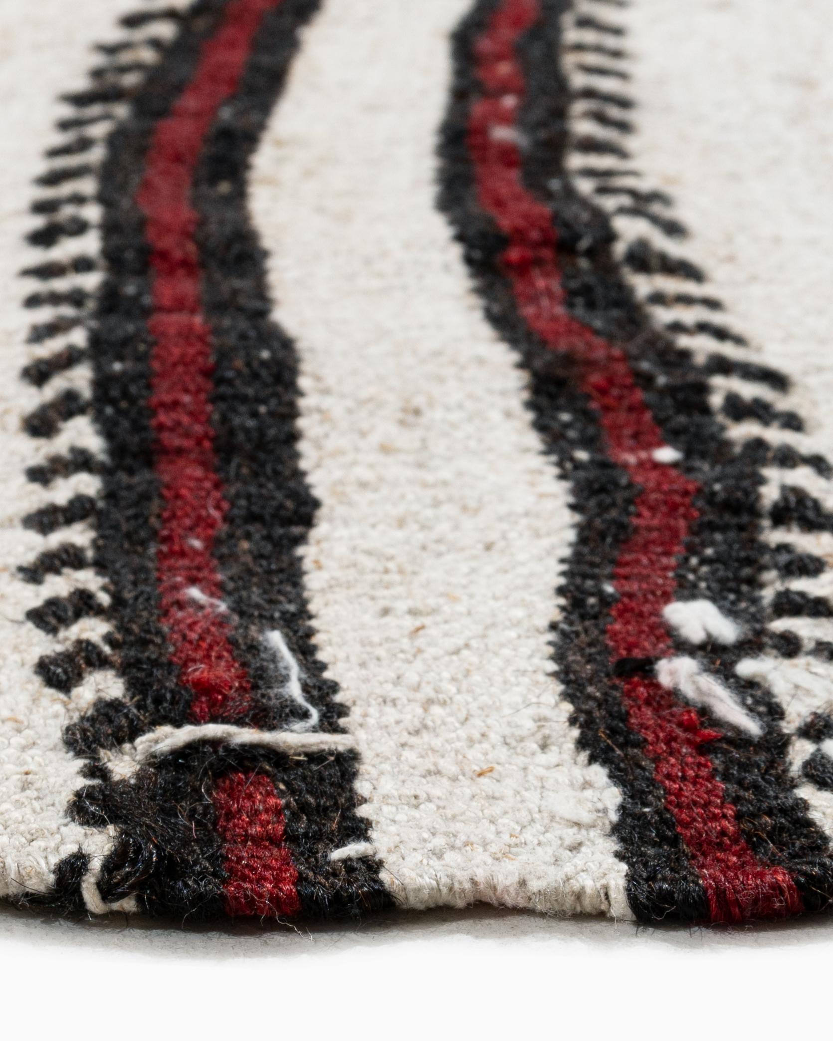 Vintage Turkish Hemp Kilim Area rug 4'7 X 8. A vintage circa 1950s Turkish hand woven hemp Kilim. The simplicity and boldness of this piece gives a contemporary feel and can look at home in both a modern or traditional setting. Colors: