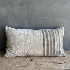 Vintage Turkish Hemp Rug Pillow 15" x 28" mit Dauneneinsatz