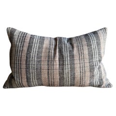 Coussin vintage en chanvre 18" x 28" avec garniture en duvet