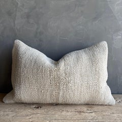 Coussin vintage en chanvre 18" x 29" avec garniture en duvet