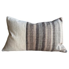 Vintage Turkish Hemp Rug Pillow 18" x 29" mit Dauneneinsatz