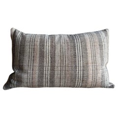 Coussin vintage en chanvre 18" x 29" avec garniture en duvet