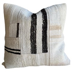 Vintage Türkisch Hanf Teppich Kissen mit Dauneneinsatz 23" x 23"