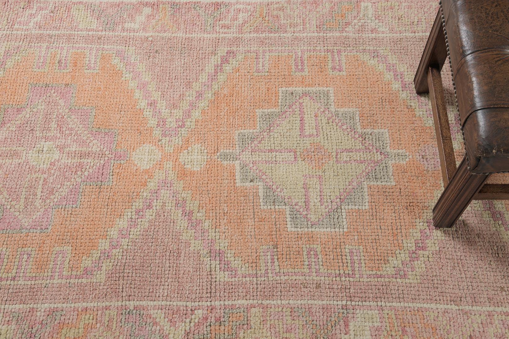 Vintage Turkish Hereke by Mehraban Rugs In Good Condition For Sale In WEST HOLLYWOOD, CA