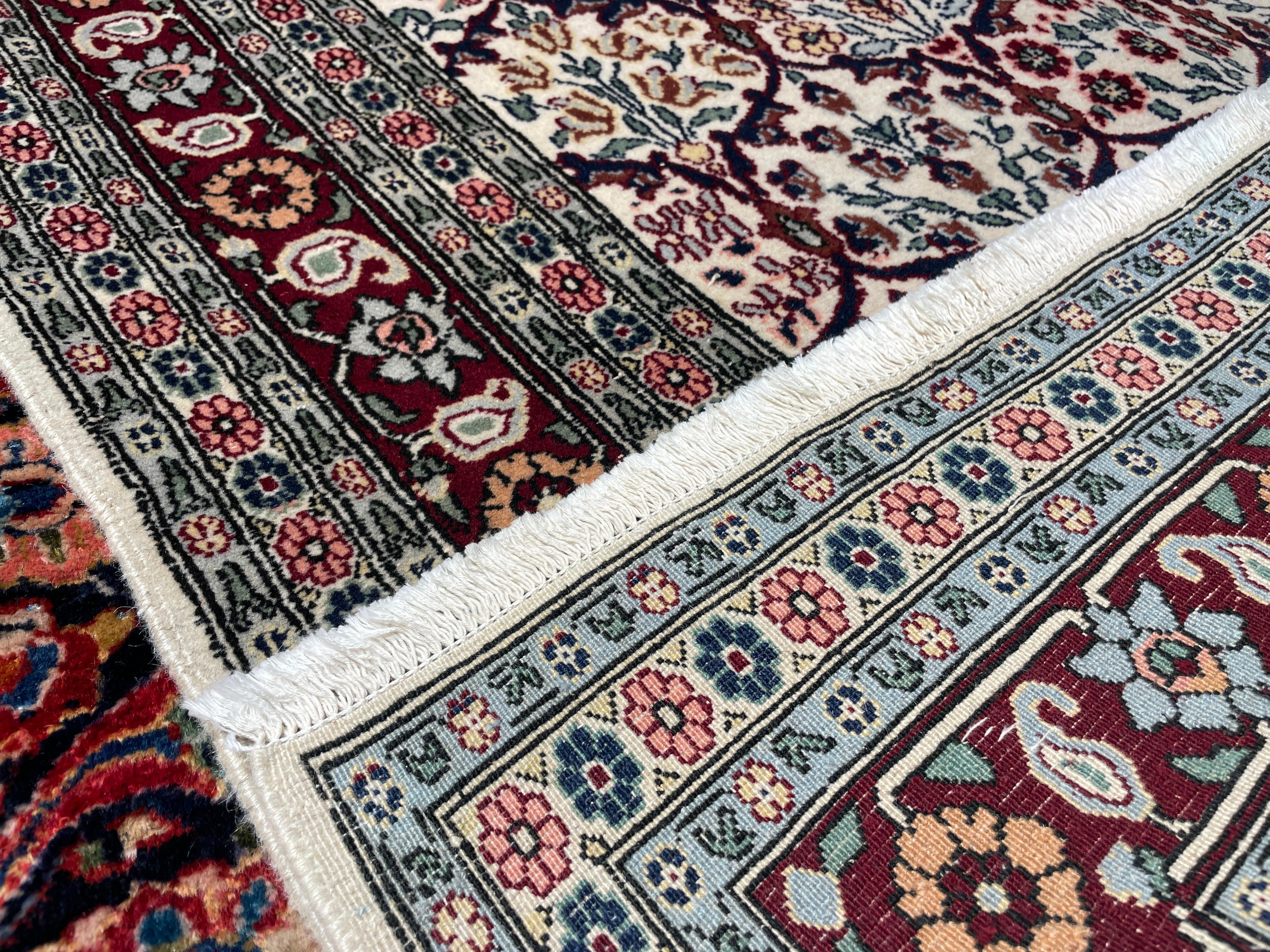 Türkischer Hereke-Teppich im Vintage-Stil im Angebot 10