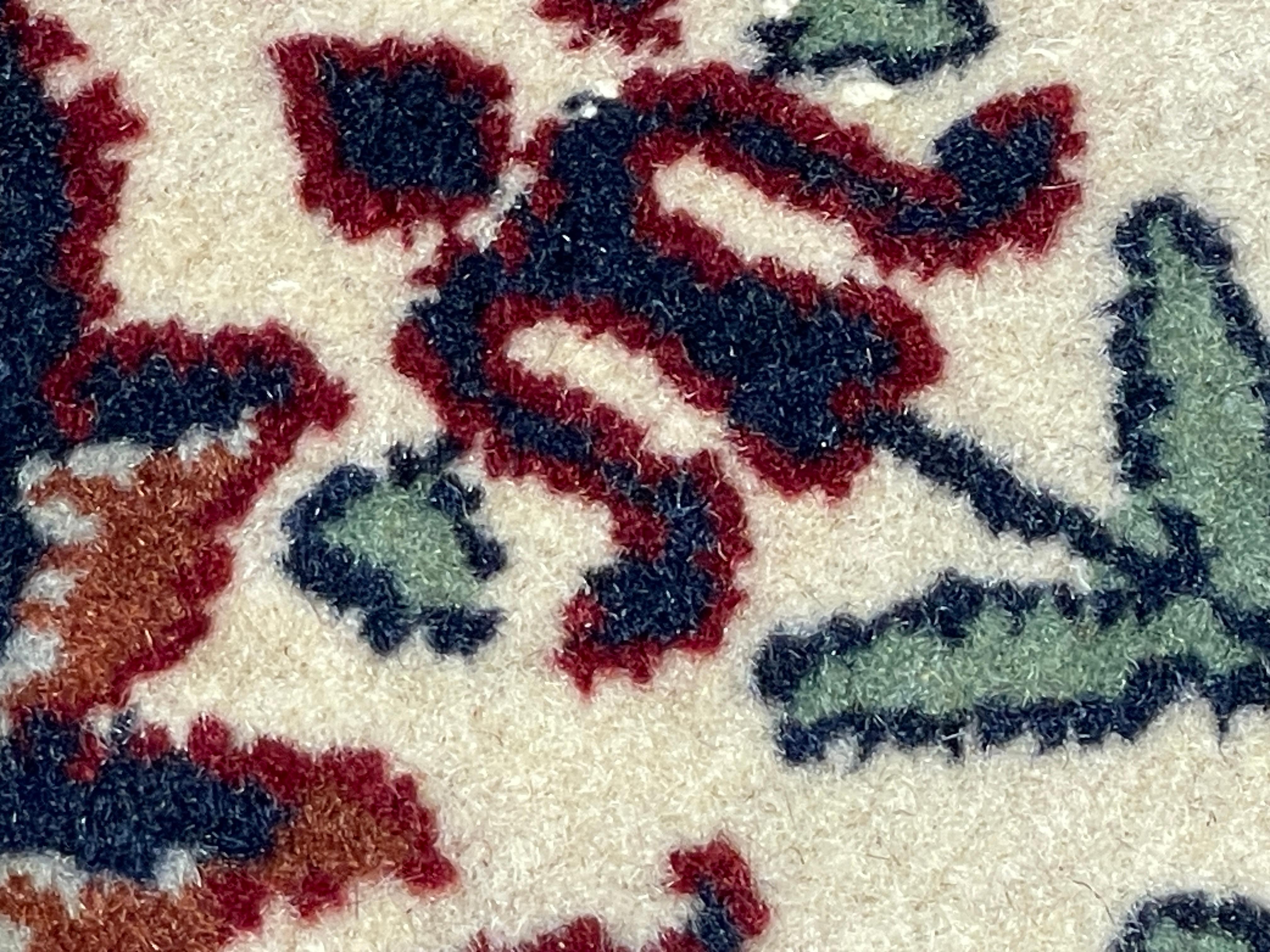 Türkischer Hereke-Teppich im Vintage-Stil im Angebot 1