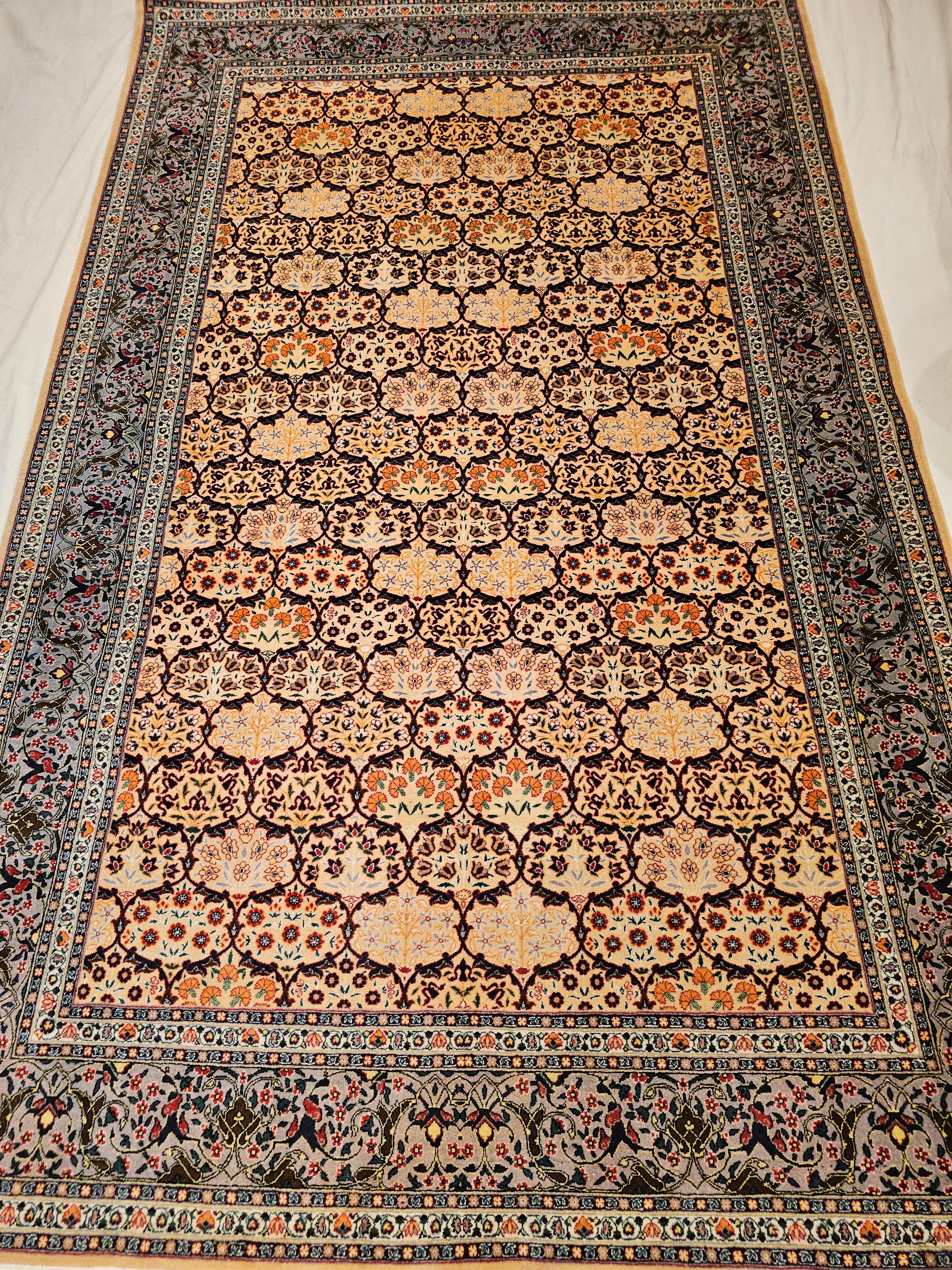 Ein türkischer Hereke-Teppich in Zimmergröße mit einem schönen 