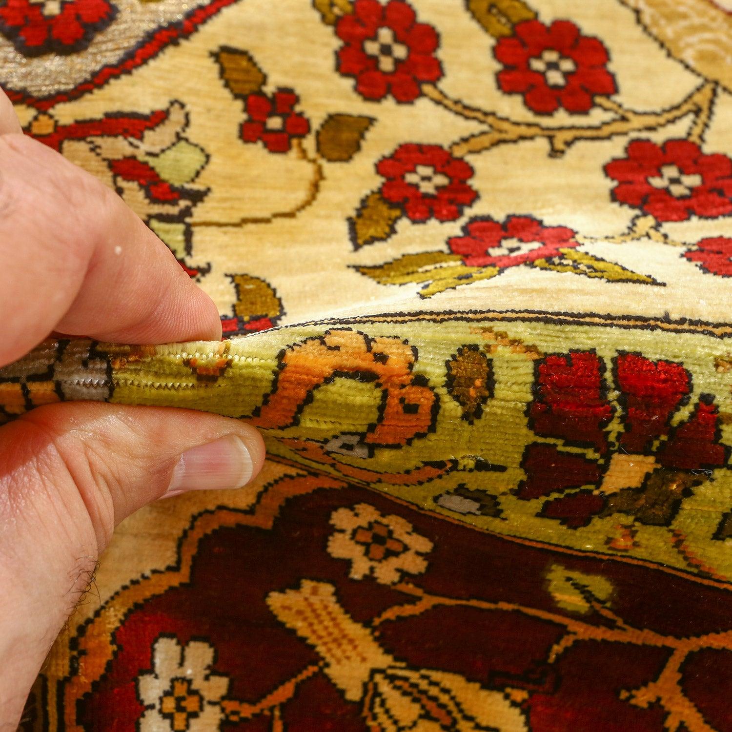Alfombra Herekeh Turca Vintage de Seda Pura - Tamaño: 5'0x3'5 Anudado a mano en venta