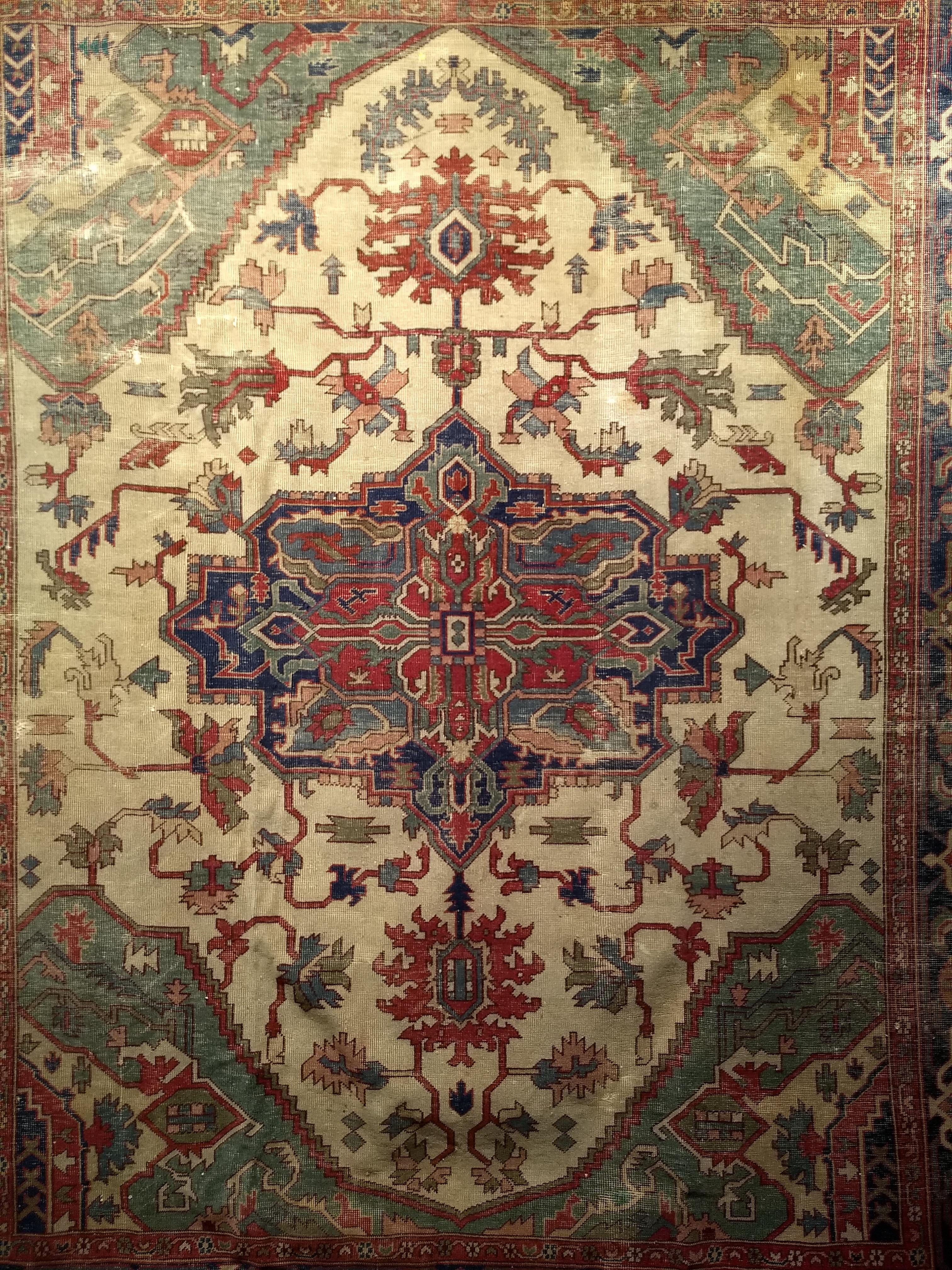 Vintage Turkish Heriz Serapi in Pale Yellow/Ivory, Green, Blue, Pink In Good Condition For Sale In Barrington, IL