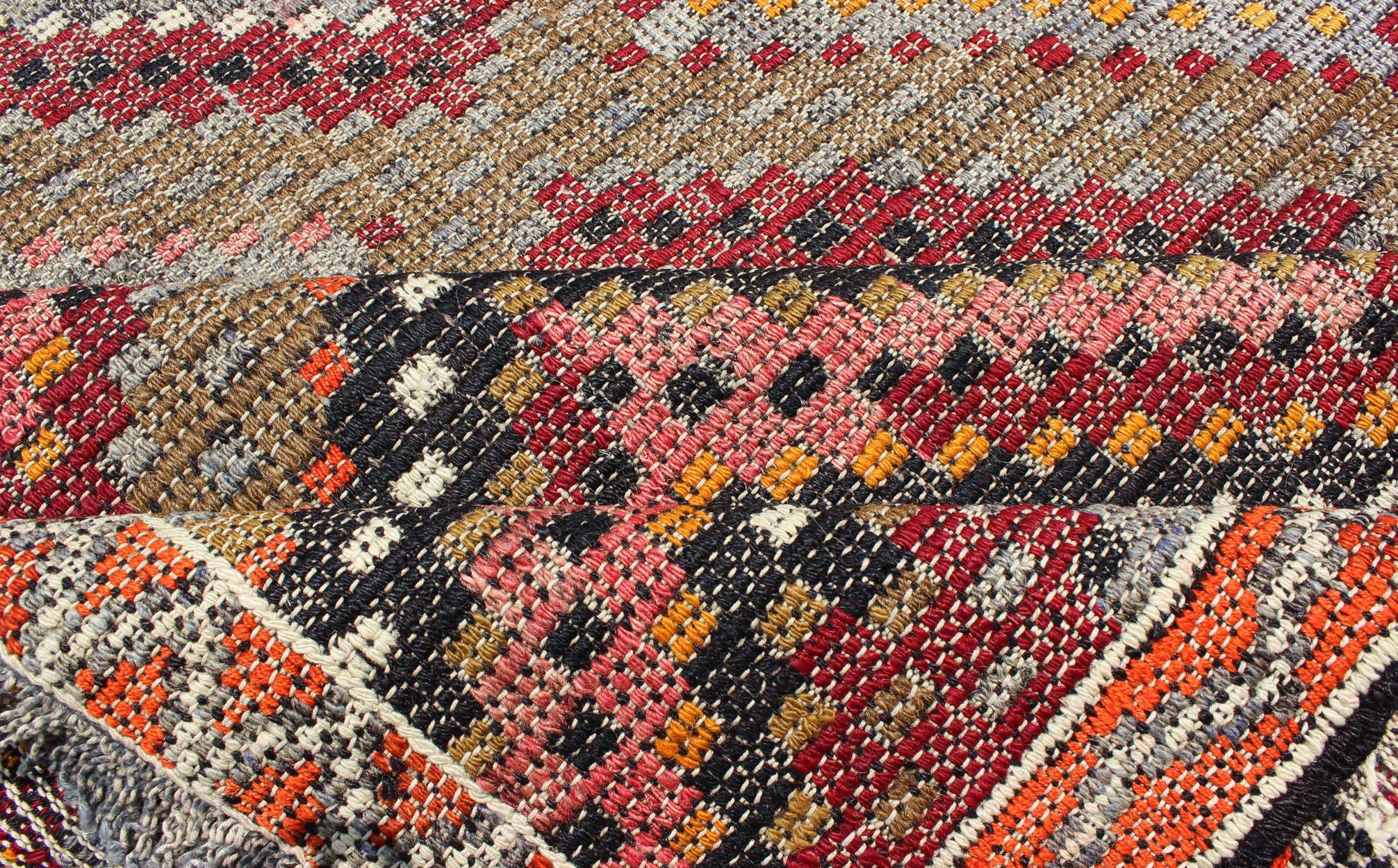 Mid-20th Century Vintage Turkish Embroidered Flat Weave with Diamond and Zig-Zag Pattern For Sale