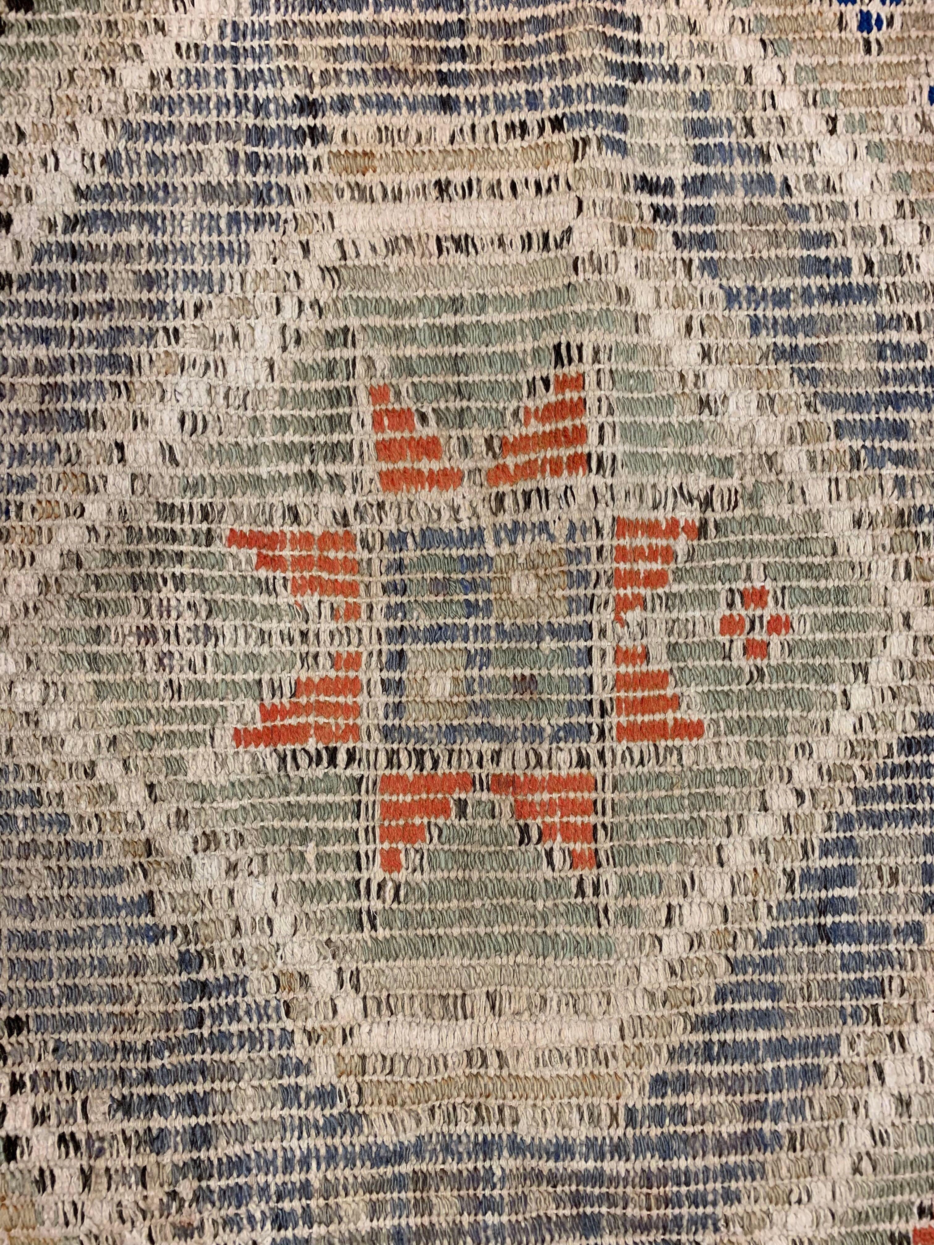 Vintage Circa 1940 Ivory/Taupe Turkish Jajim Flat-Weave Rug 6'4 x 10'5 In Good Condition For Sale In New York, NY
