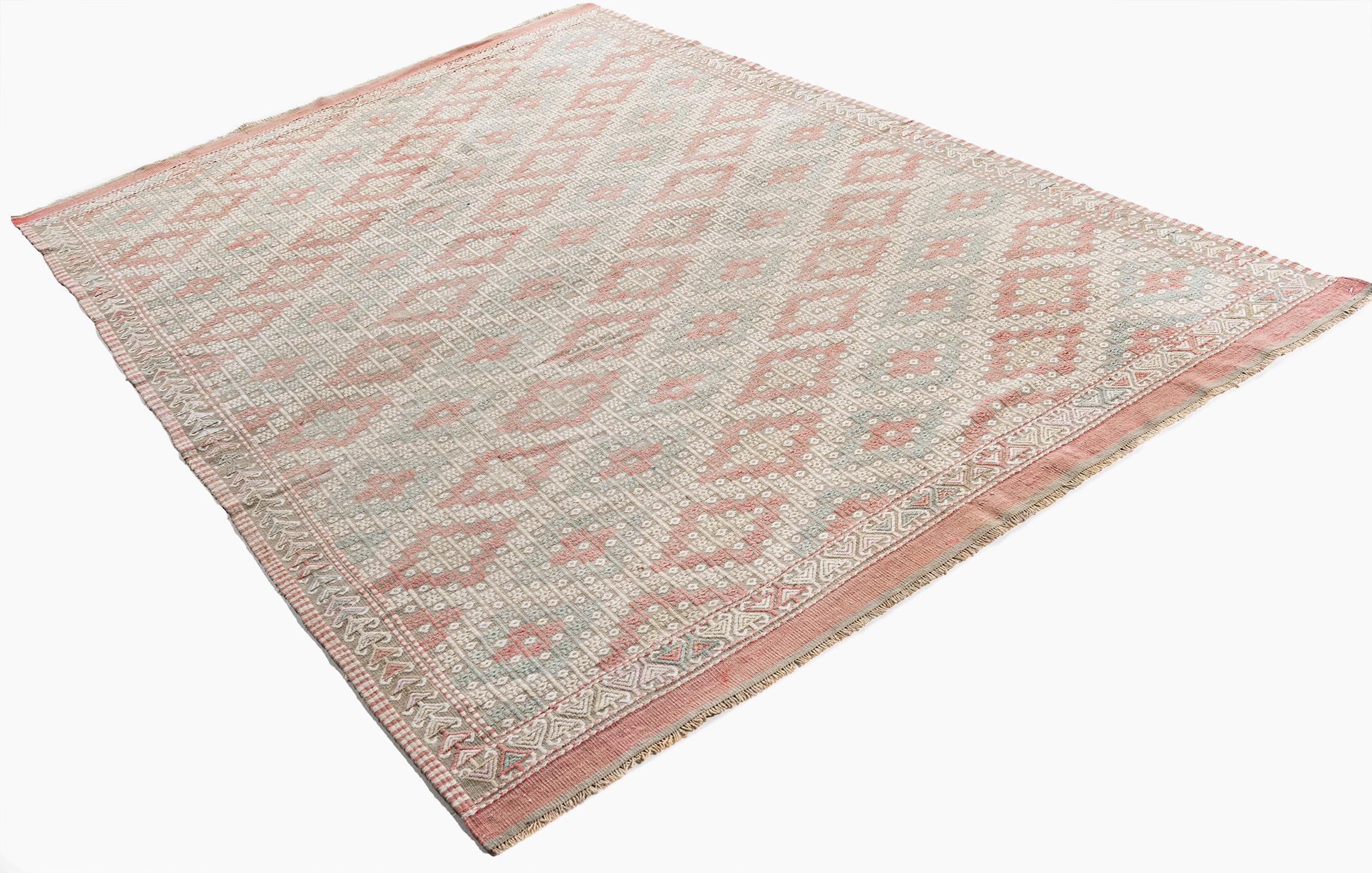Vintage Turkish Jajim Flatweave Area Rug  5'1 x 8'11 In Good Condition For Sale In New York, NY