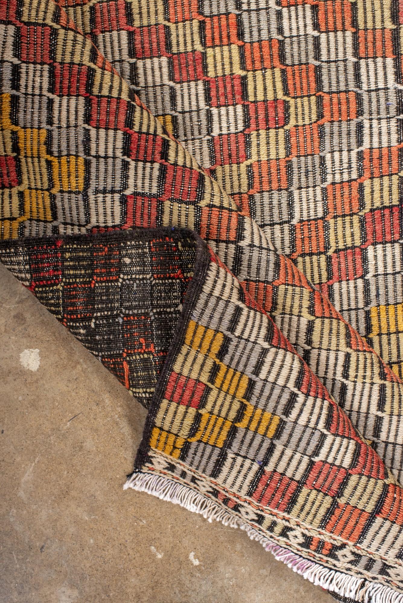 Runner turco d'epoca con medaglione a mosaico in vendita 1