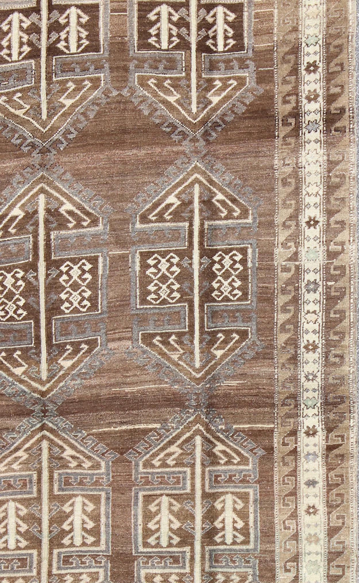 Noué à la main Vintage Turkish Kars Gallery Runner with Geometric Motifs in Brown 6'0 x 11'0 en vente