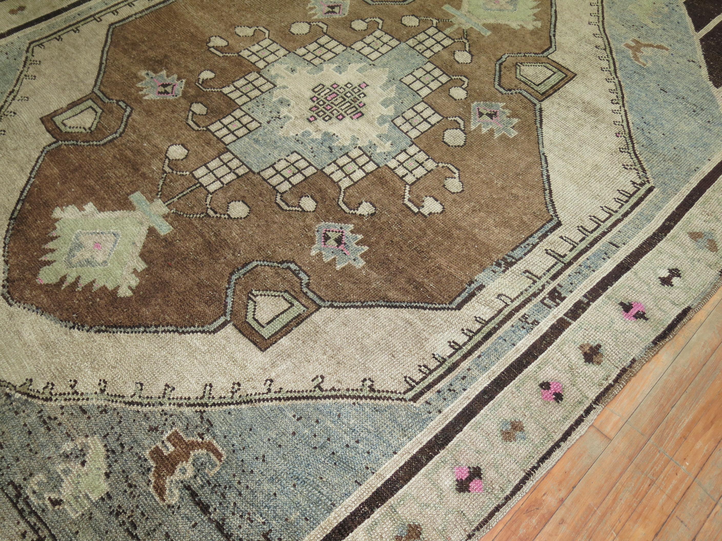 Vintage Turkish Kars Geometric Rug, Dated 1989 In Excellent Condition In New York, NY