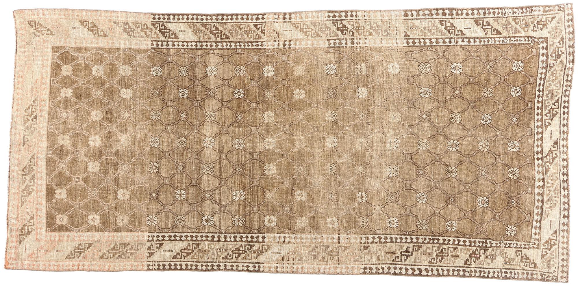Alfombra turca vintage de Kars: la elegancia de los tonos tierra se une al romanticismo nómada en venta 3