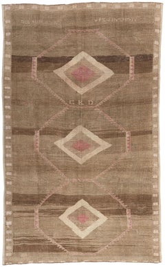 Vintage Turkish Kars Rug Warm Earth-Tone Colors Vintage Turkish Kars Rug Warm Earth-Tone Colors