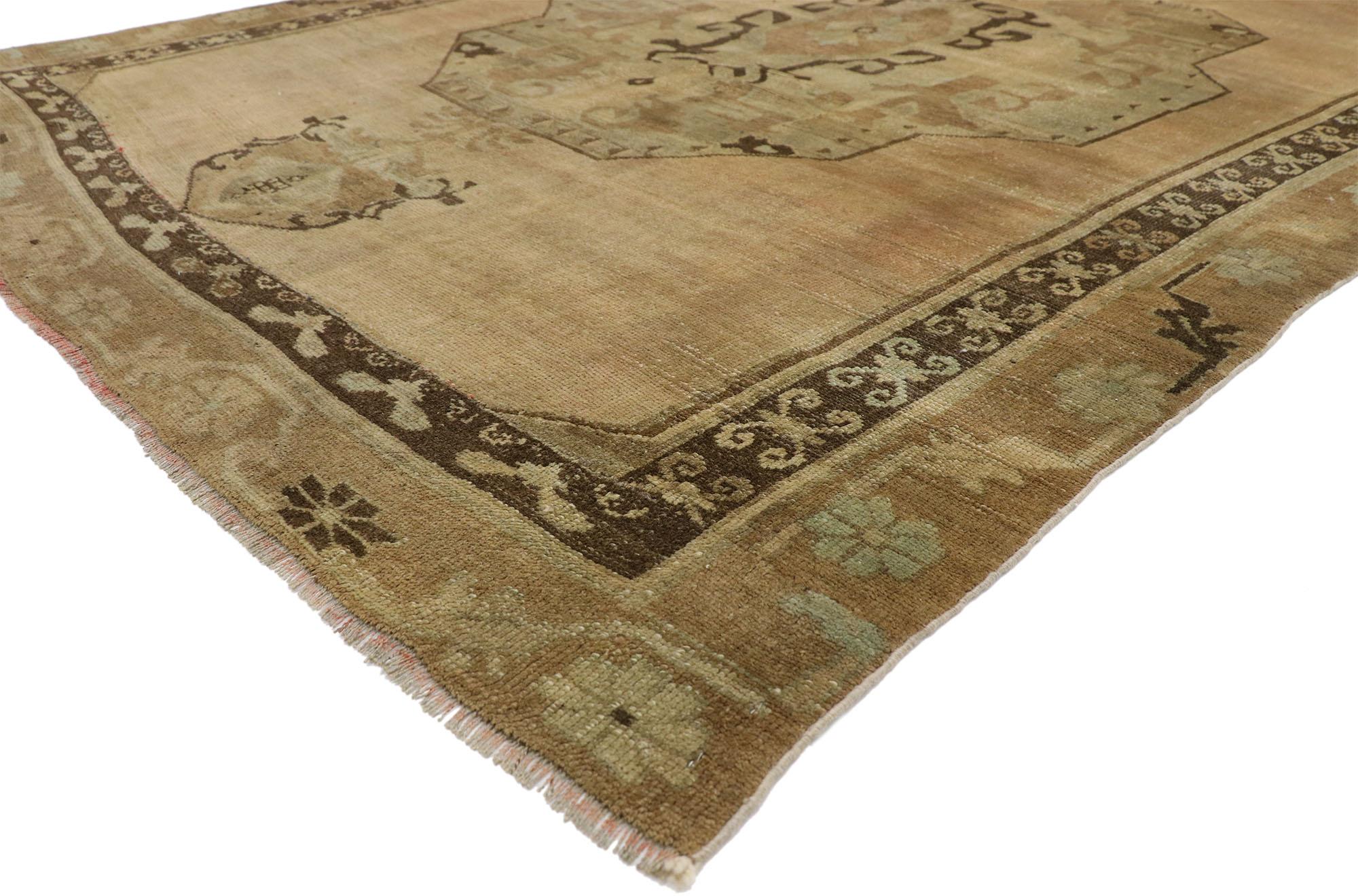 50043, vintage Turkish Kars Rug with Mid-Century Modern style. Full of character and stately presence, this hand knotted wool vintage Kars rug with Mid-Century Modern style showcases an extravagant geometric design in warm beautiful earth-tones. The