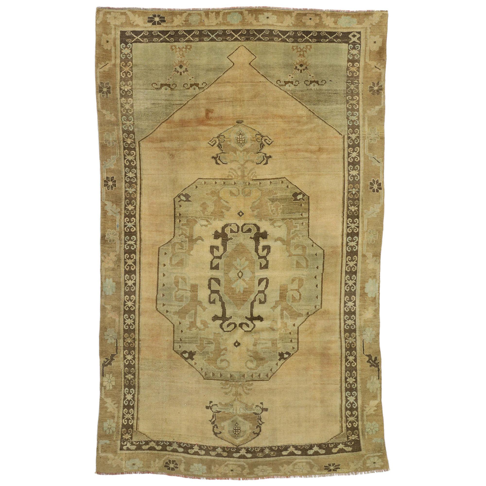 Türkischer Vintage-Kars-Teppich im Mid-Century-Modern-Stil, Vintage im Angebot