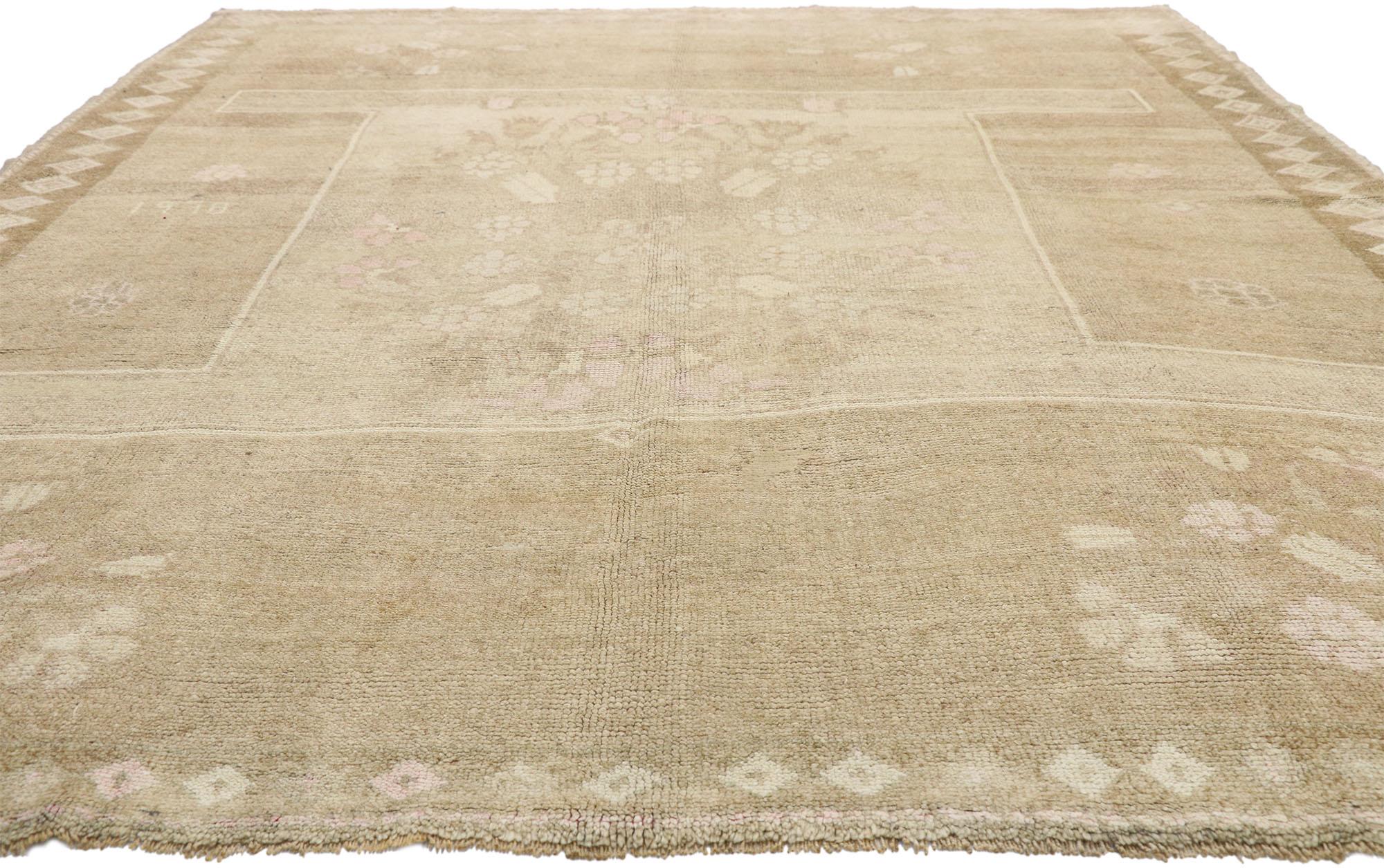 Colonial Revival Vintage Turkish Kars Rug with Modern Farmhouse and Romantic Prairie Style