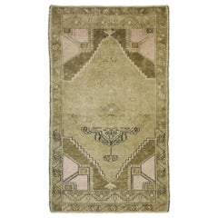 Alfombra turca de Kars de 1950 con estilo tradicional